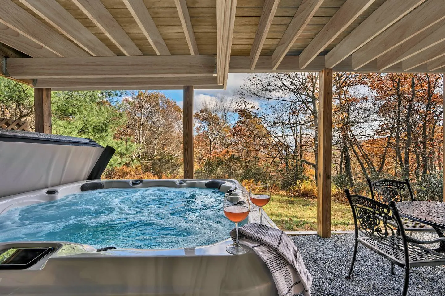 Mins. to Skiing! Kid Friendly w. HotTub&MtnViews 18
