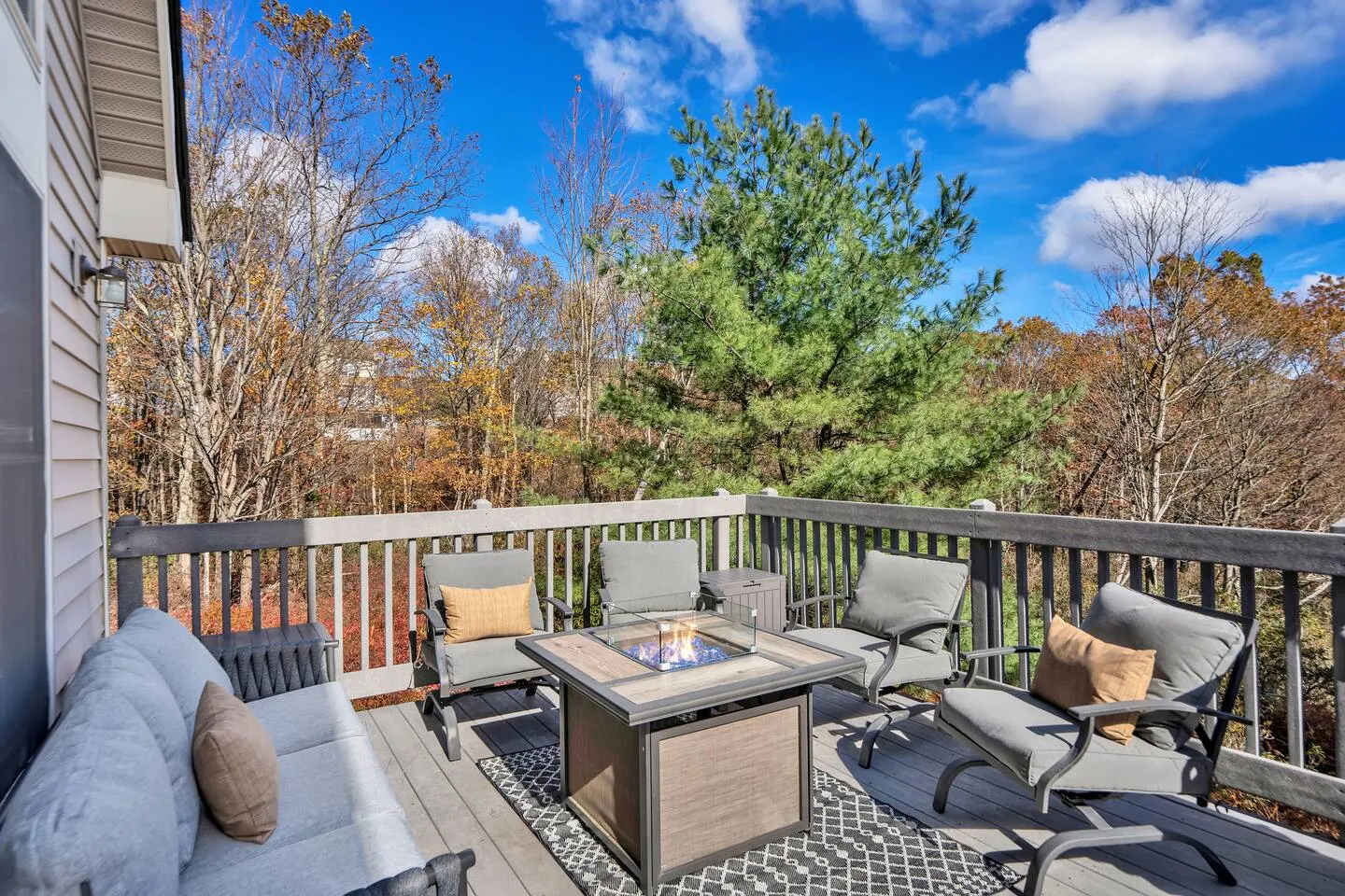 Mins. to Skiing! Kid Friendly w. HotTub&MtnViews 20