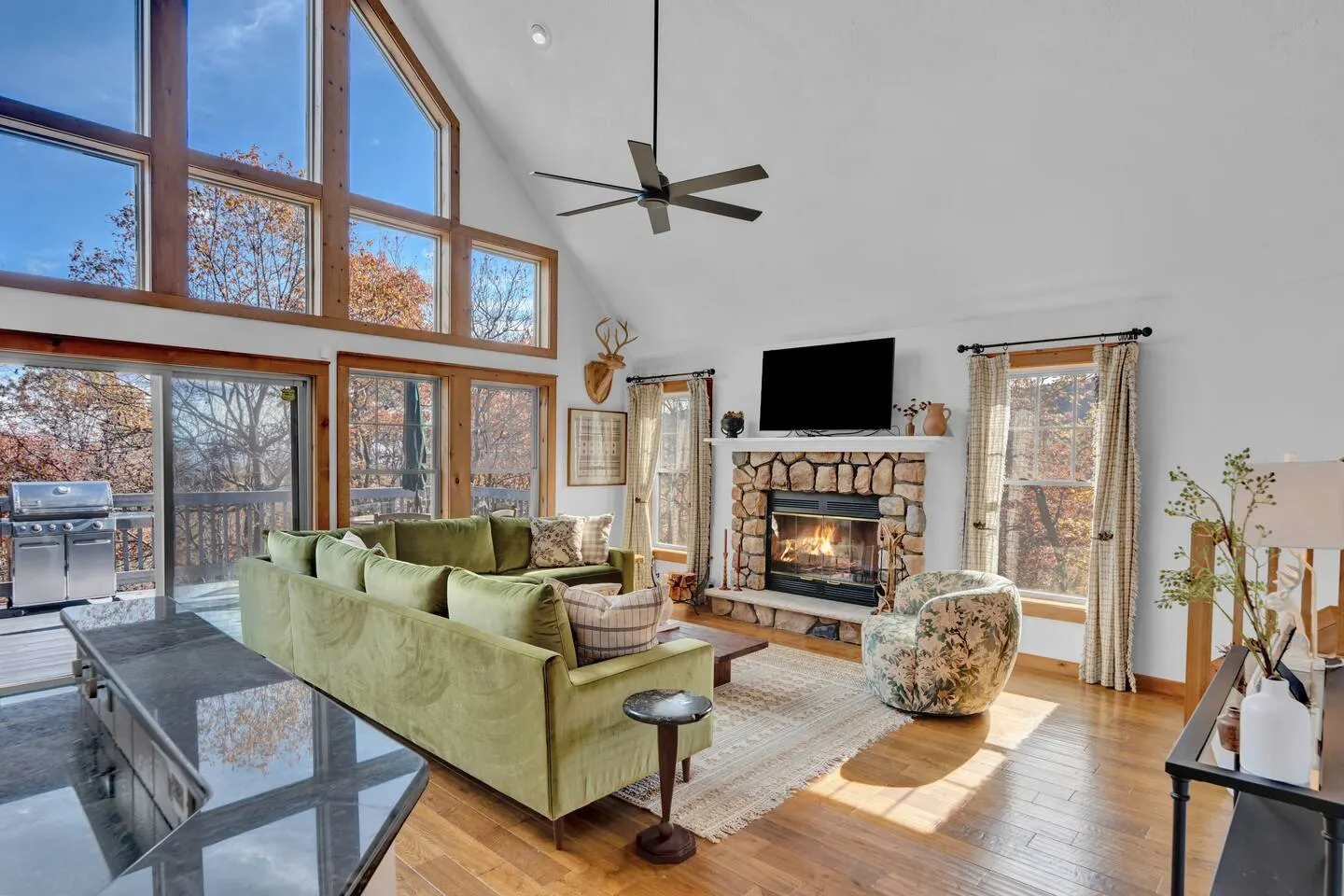 Mins. to Skiing! Kid Friendly w. HotTub&MtnViews 7