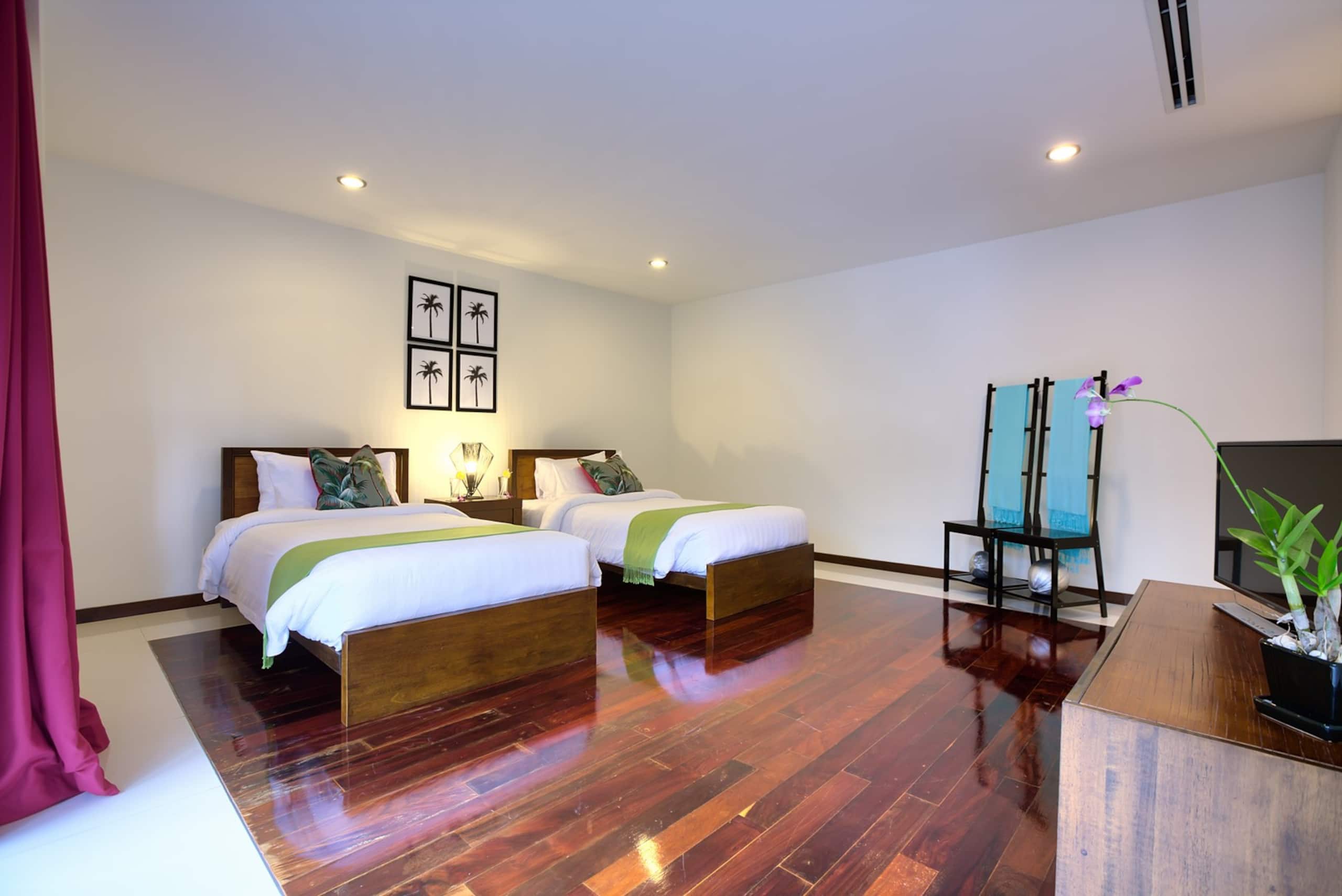 Baan Benjamart 19