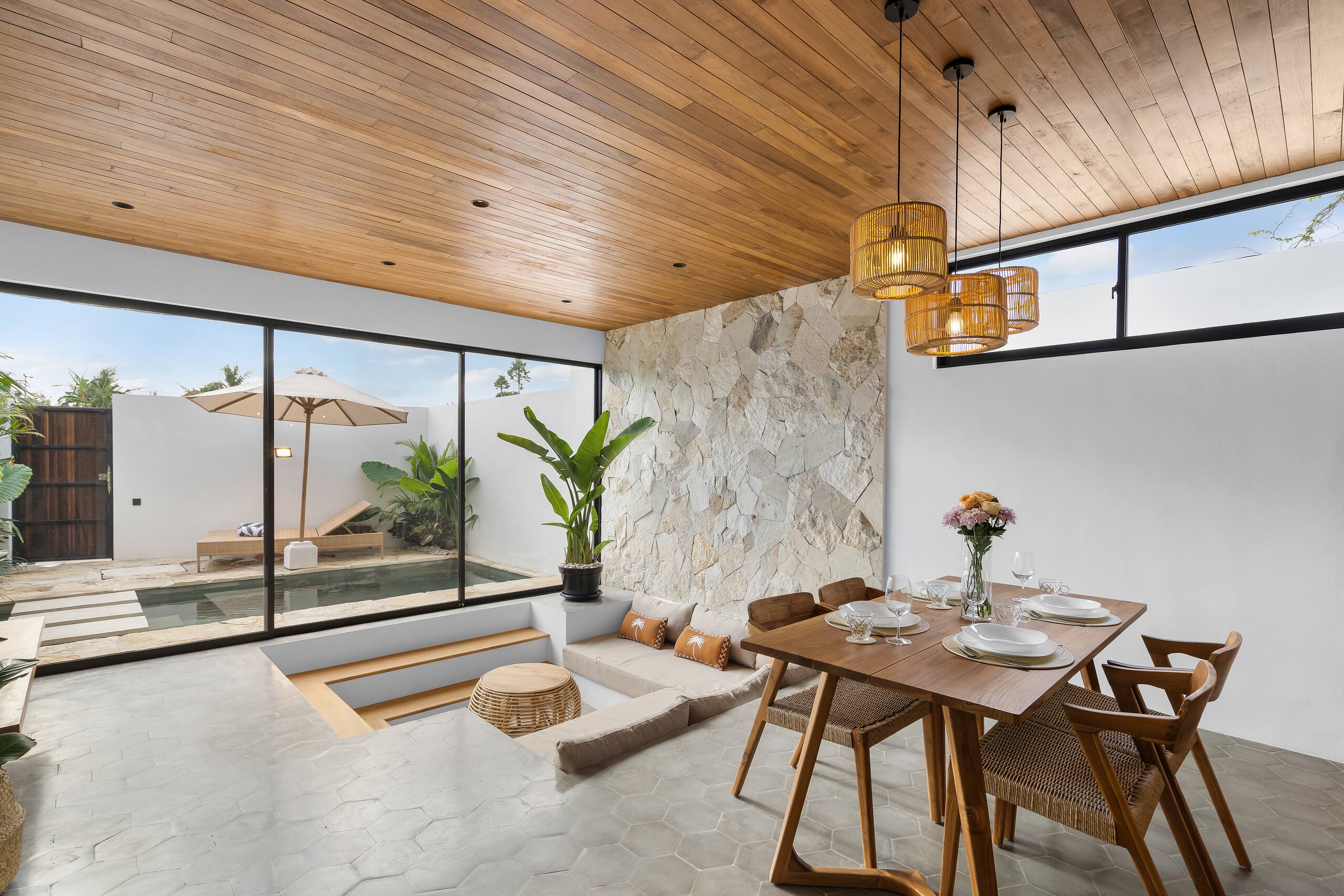 Sunny Canggu Hideaway: 1BR Villa with Pool 8