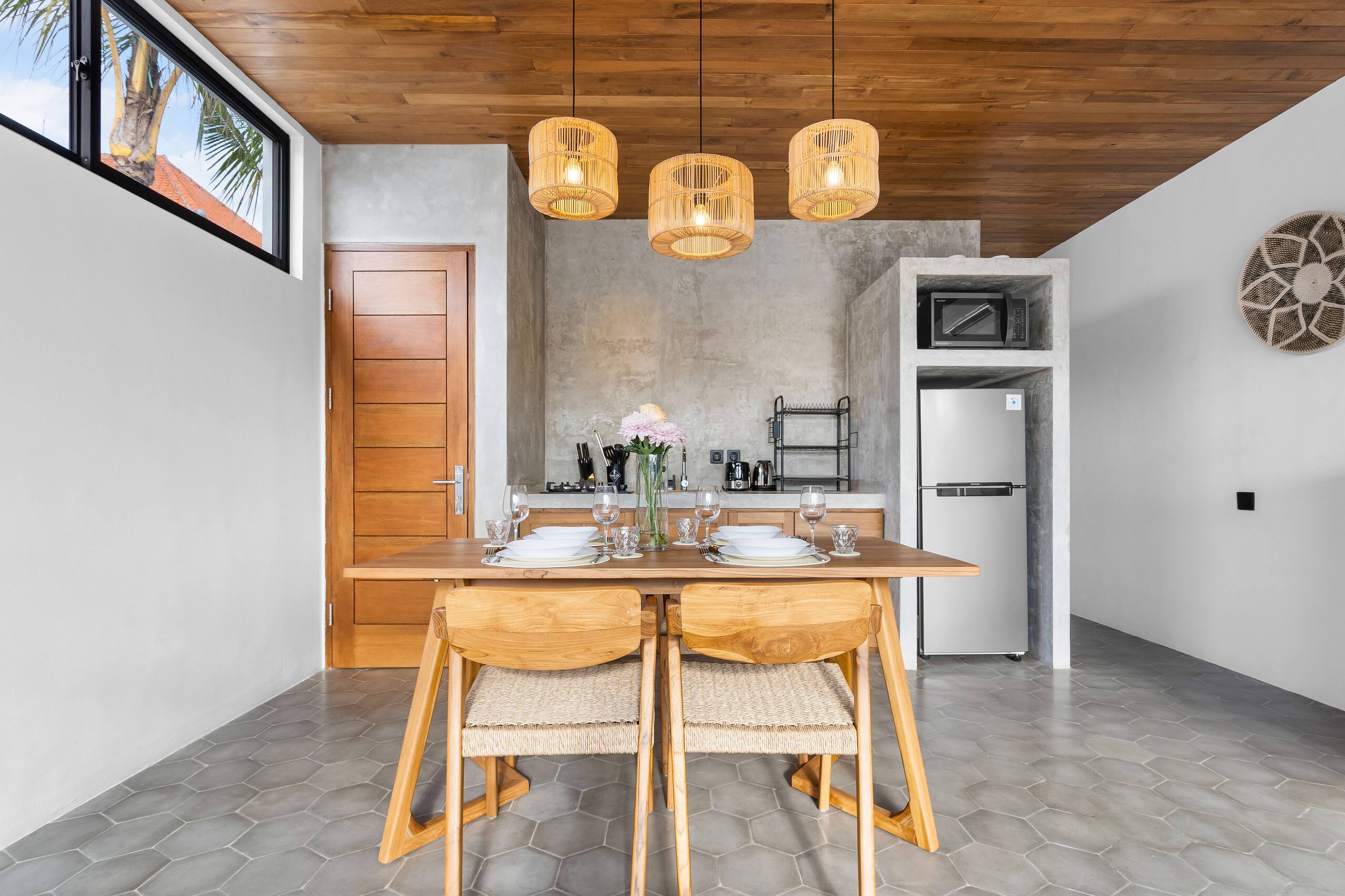 Sunny Canggu Hideaway: 1BR Villa with Pool 11