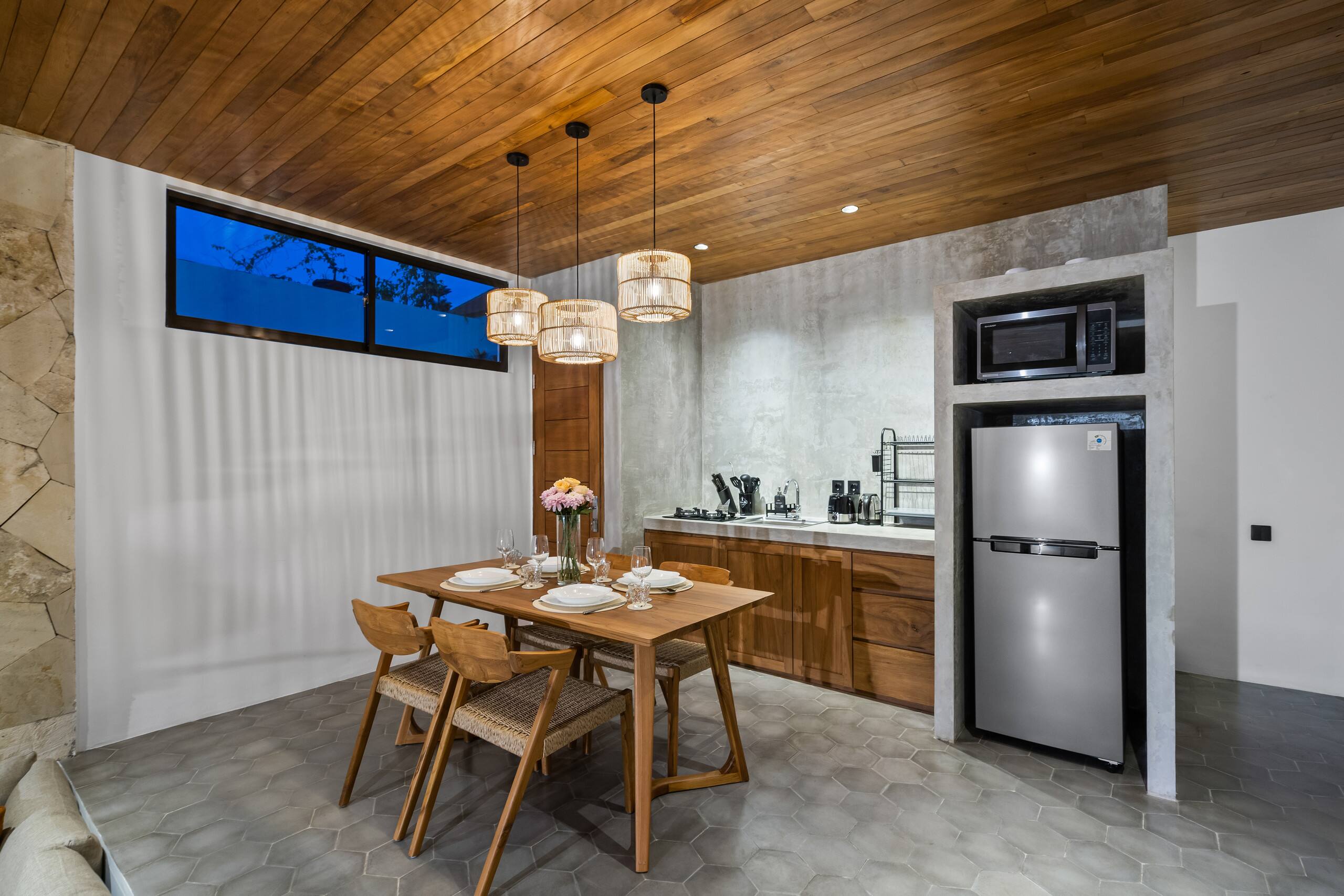 Sunny Canggu Hideaway: 1BR Villa with Pool 9