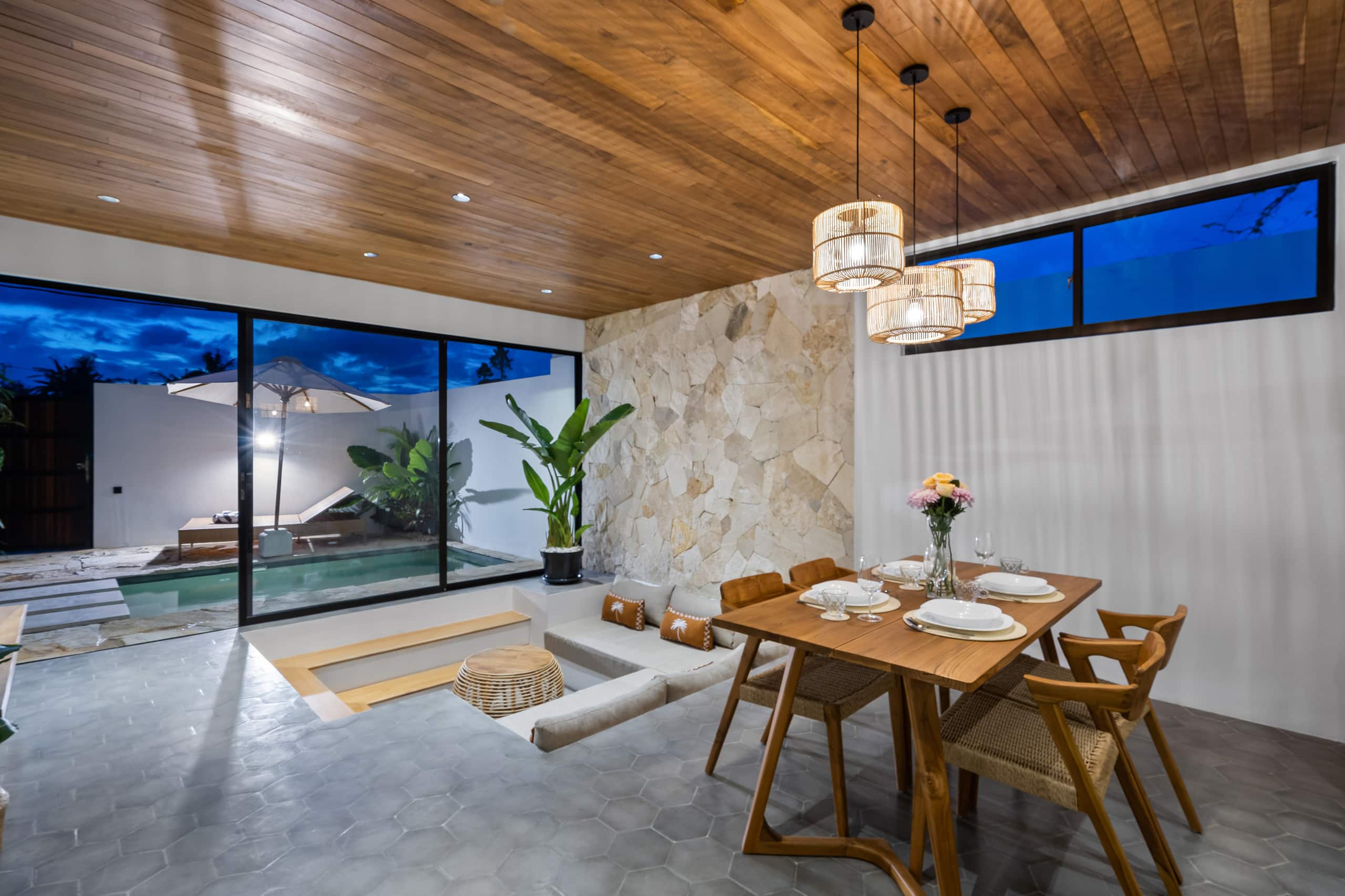 Sunny Canggu Hideaway: 1BR Villa with Pool — photo 3
