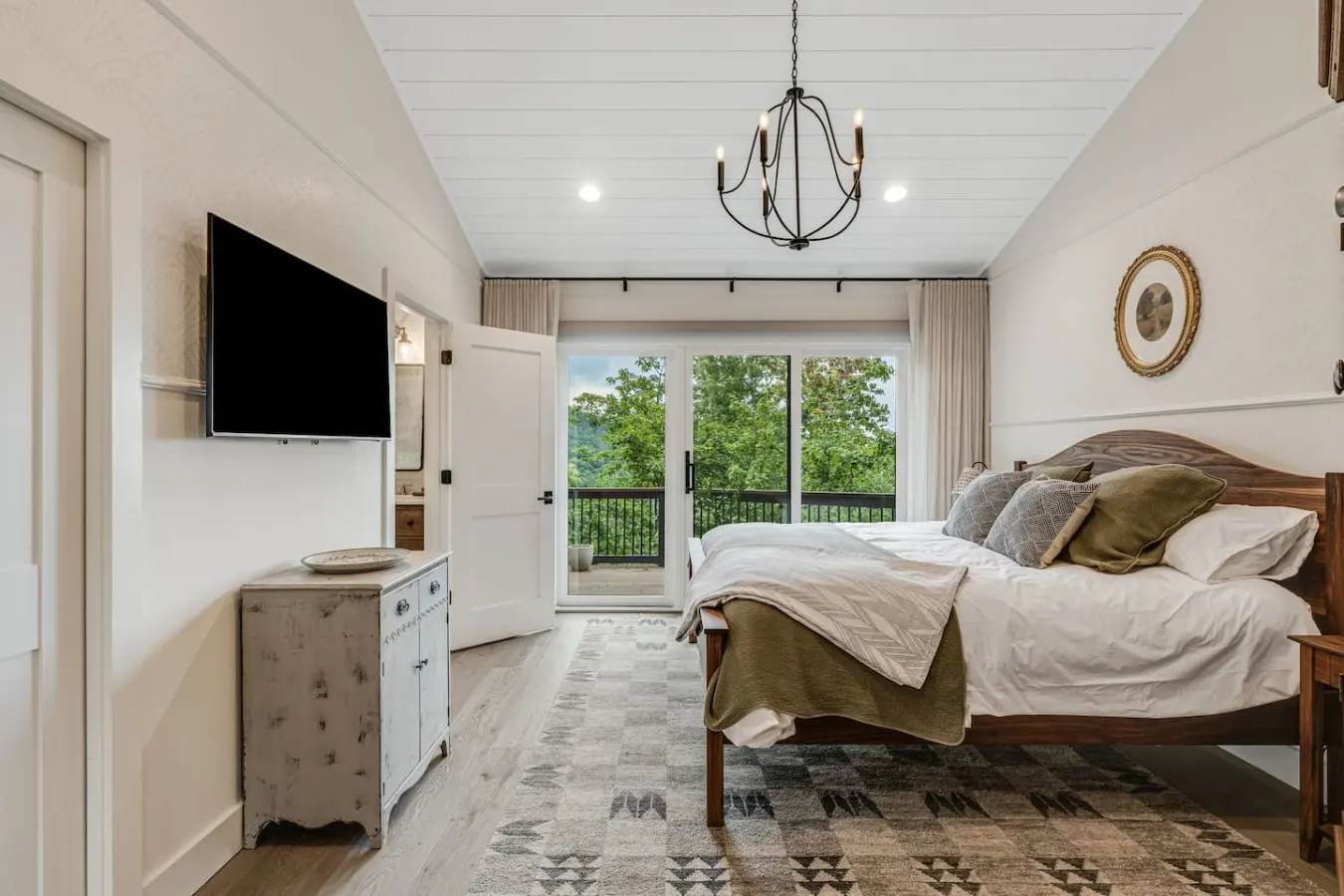 Mountain Retreat w/ Heated Pool & Expansive Views 19