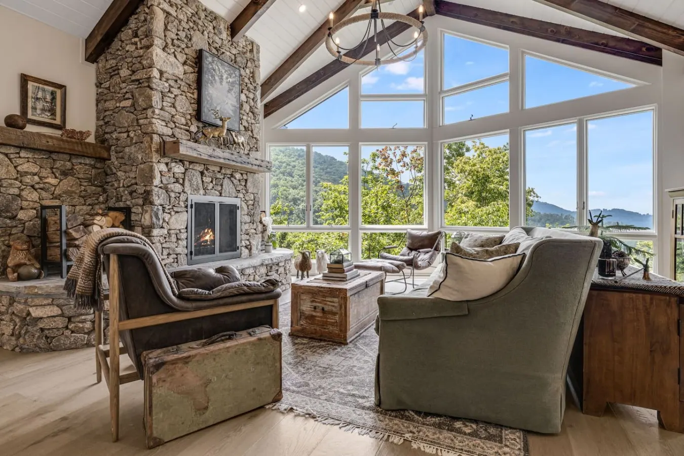 Mountain Retreat w/ Heated Pool & Expansive Views — photo 3