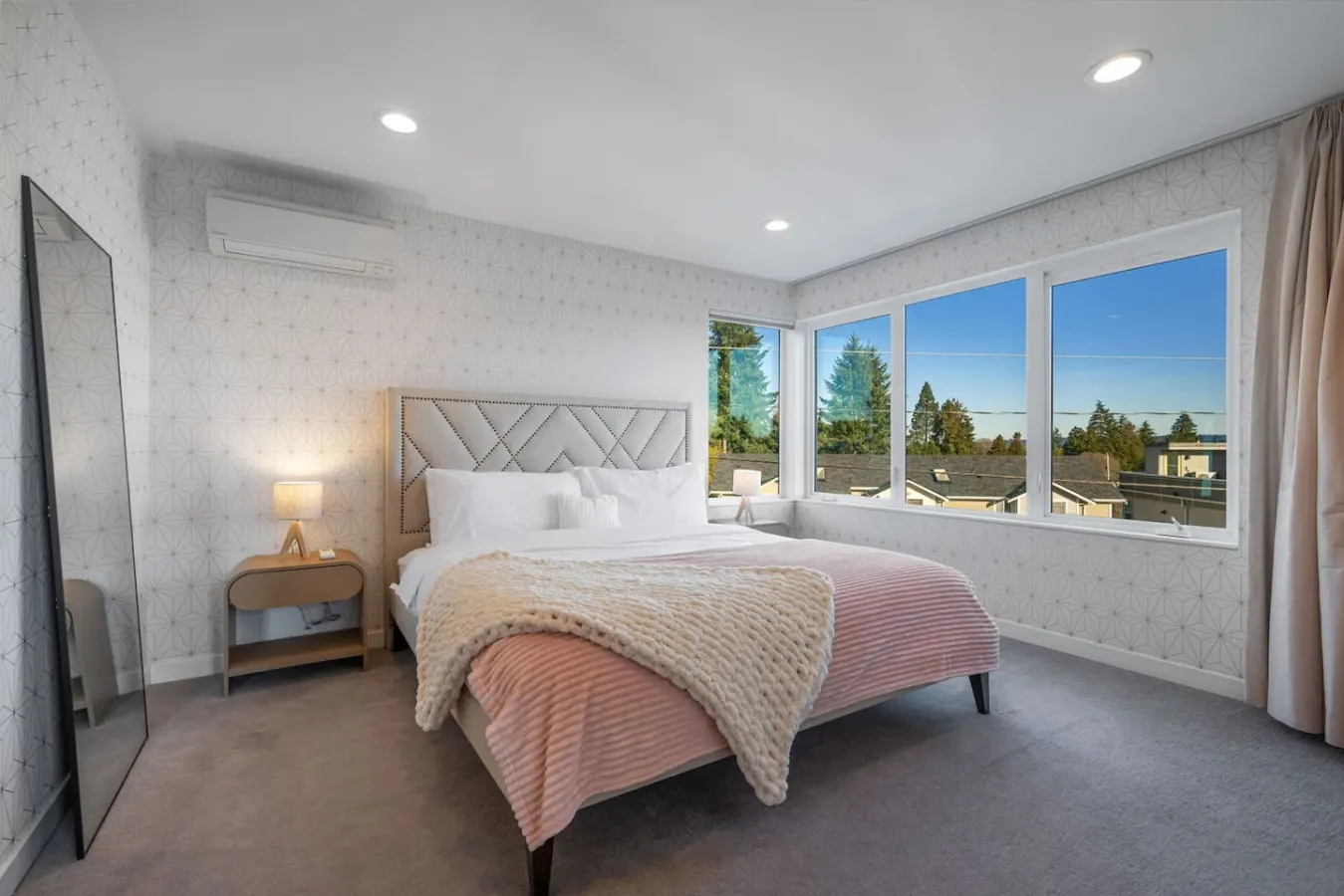 Golden Gardens 3BR Retreat: Steps From Beach Park 4