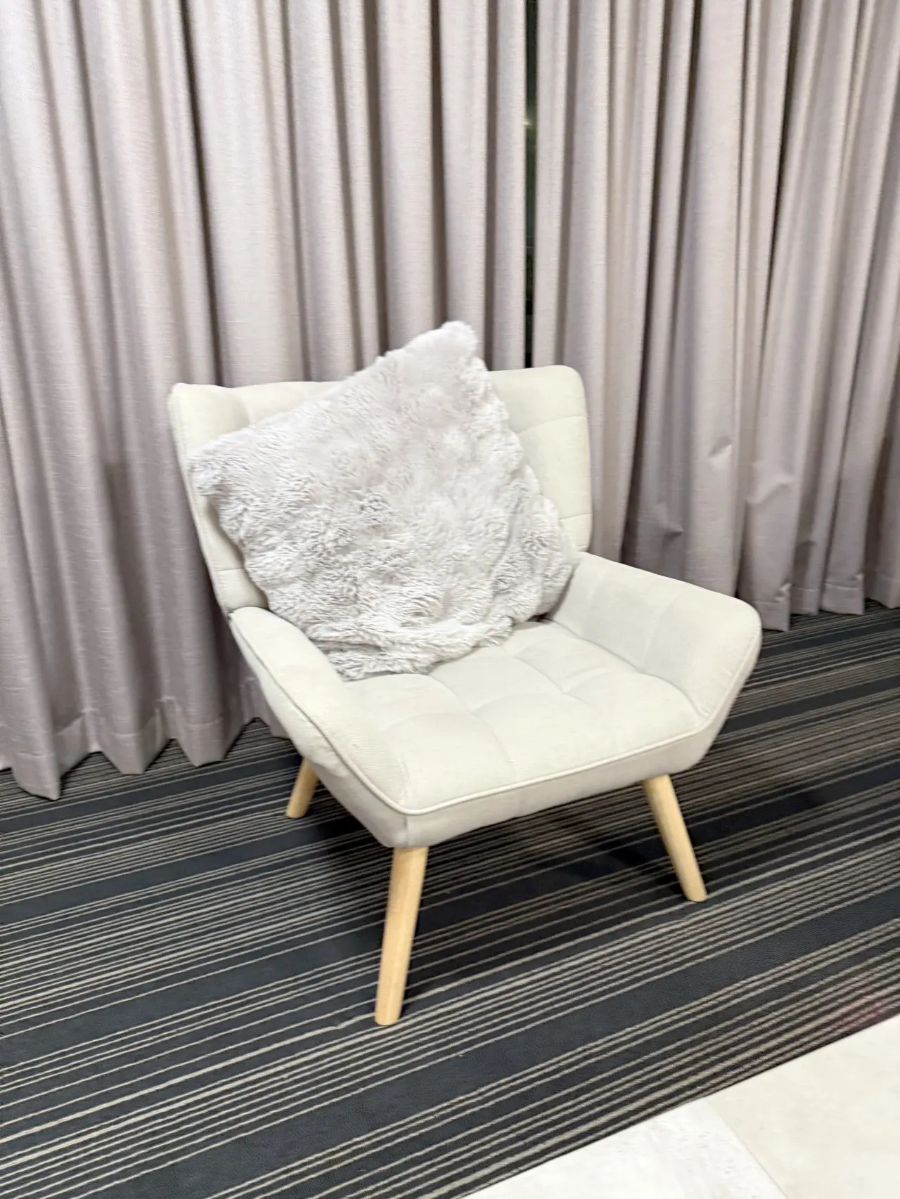 Spacious Studio Apartment in CBD Wi-Fi Included 19