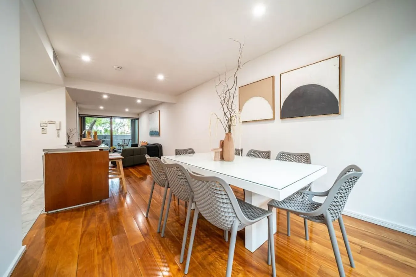 Juniper on Rundle - A Leafy City-fringe Escape 11