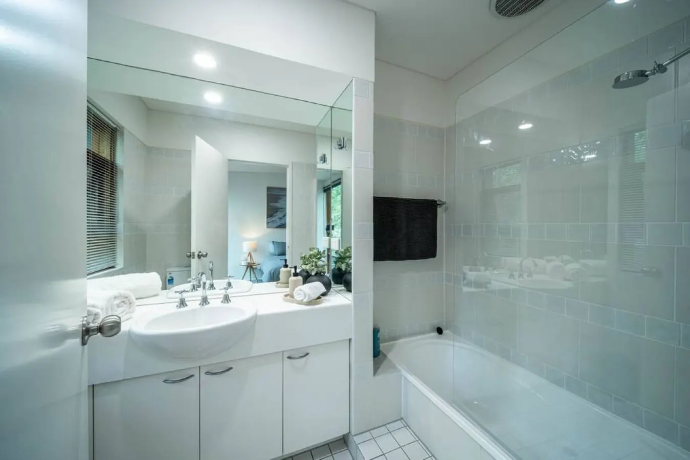 Juniper on Rundle - A Leafy City-fringe Escape 17