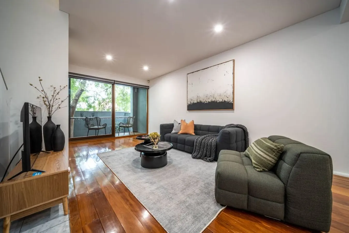 Juniper on Rundle - A Leafy City-fringe Escape 6
