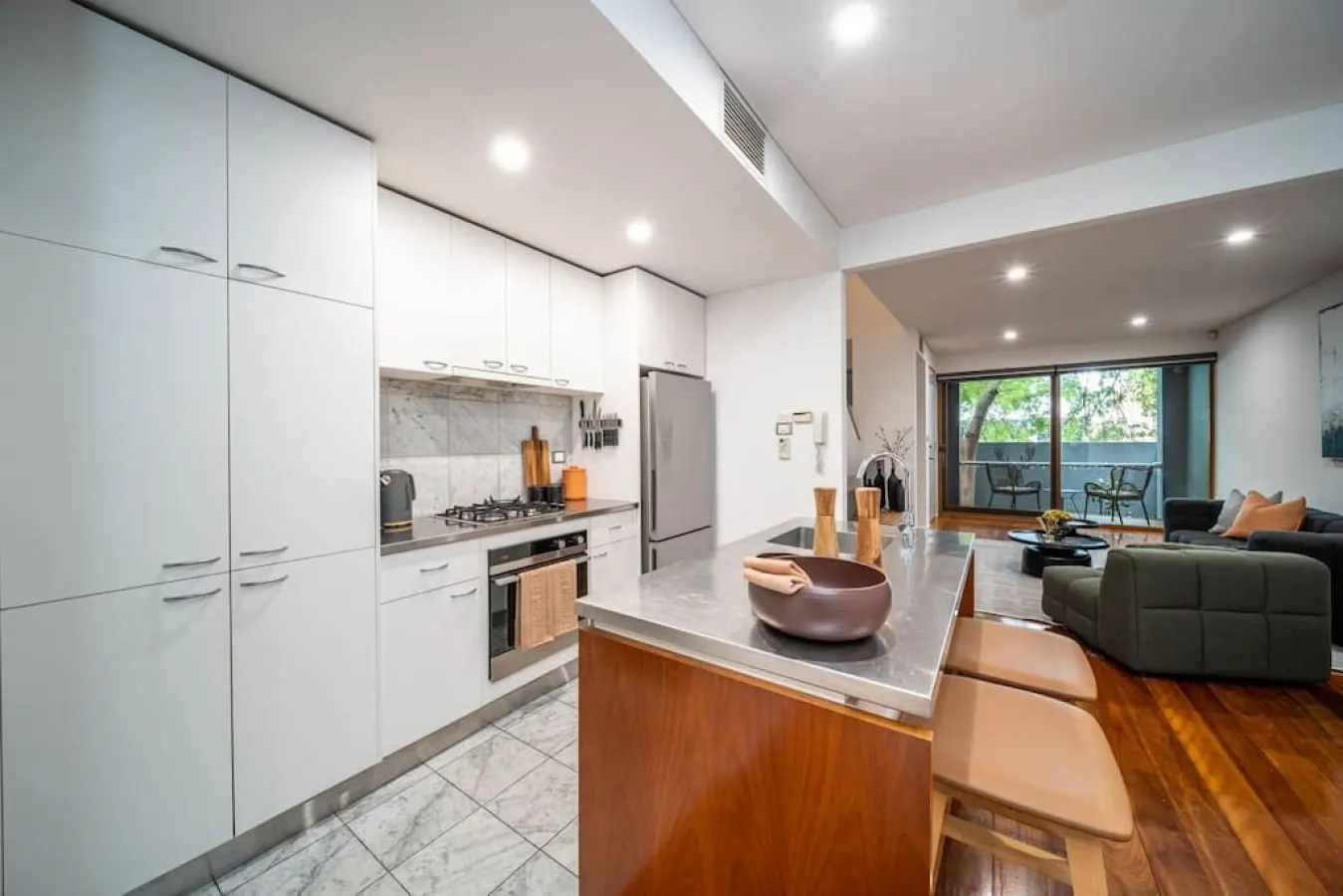 Juniper on Rundle - A Leafy City-fringe Escape 8