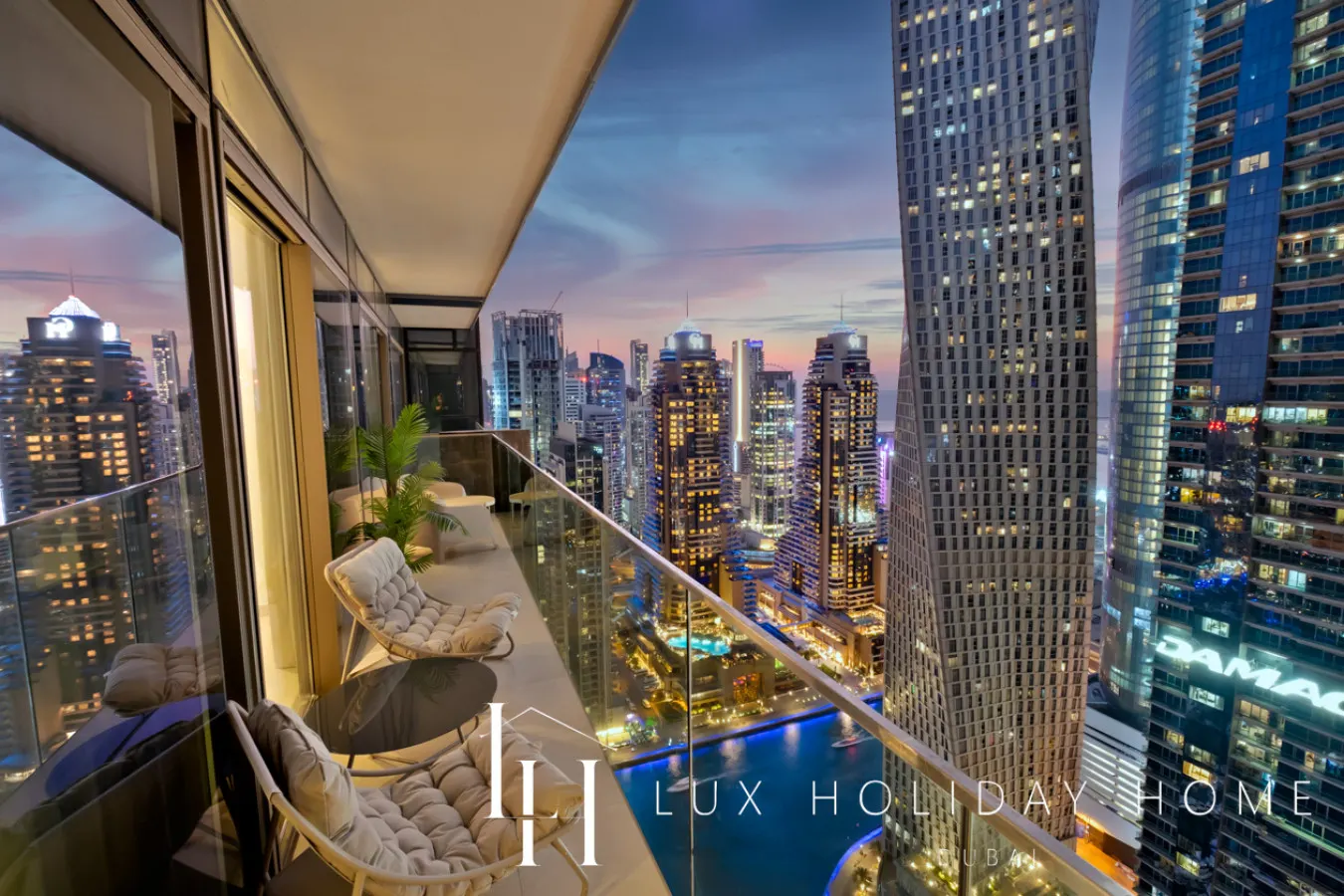 LUX The Marina Gate Sea View Suite 11