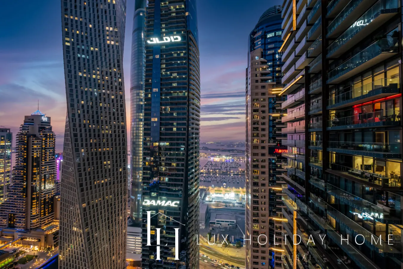 LUX The Marina Gate Sea View Suite 16