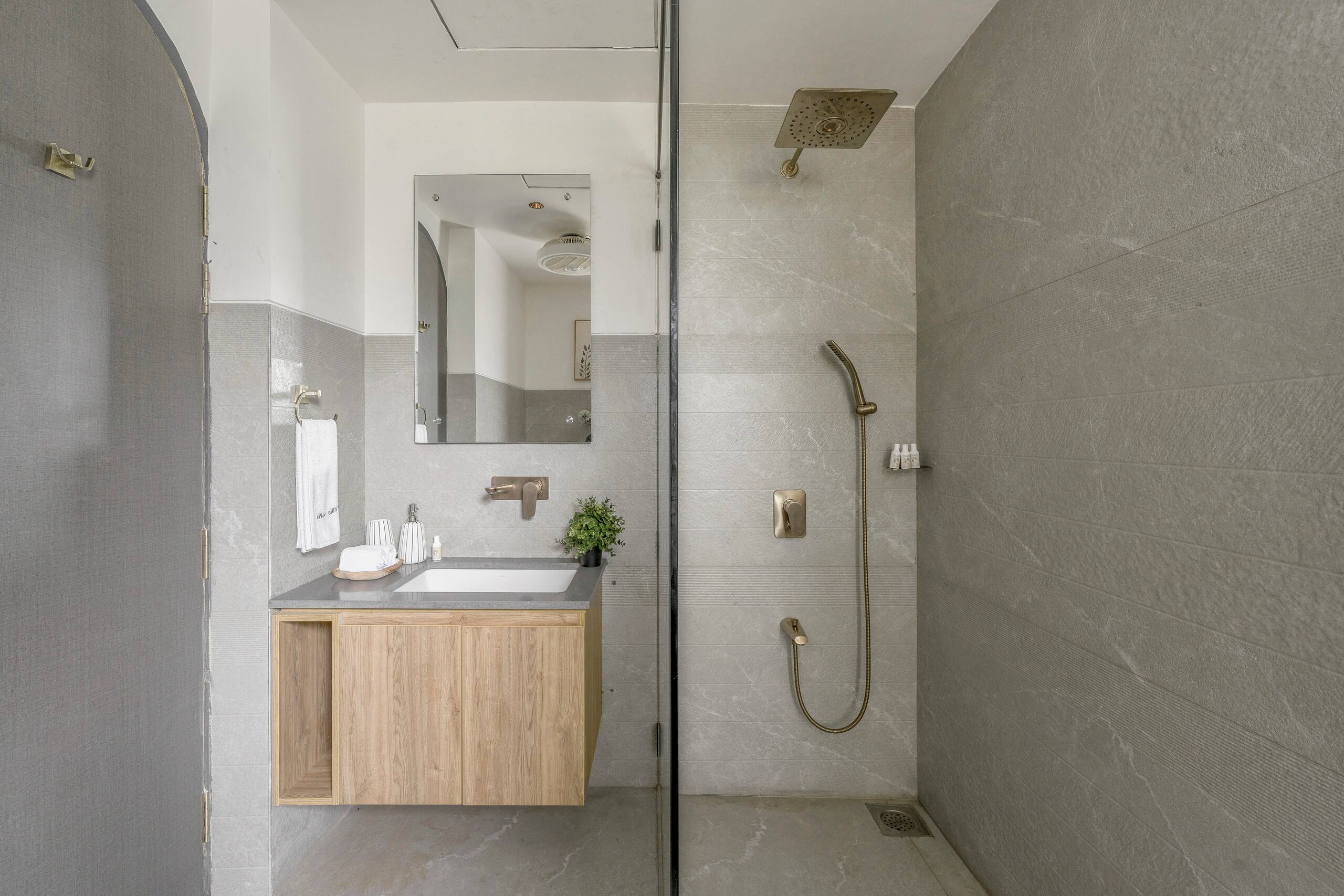 Lindsay Manor | VaNa | Private Pool | 1 KM Beach 29
