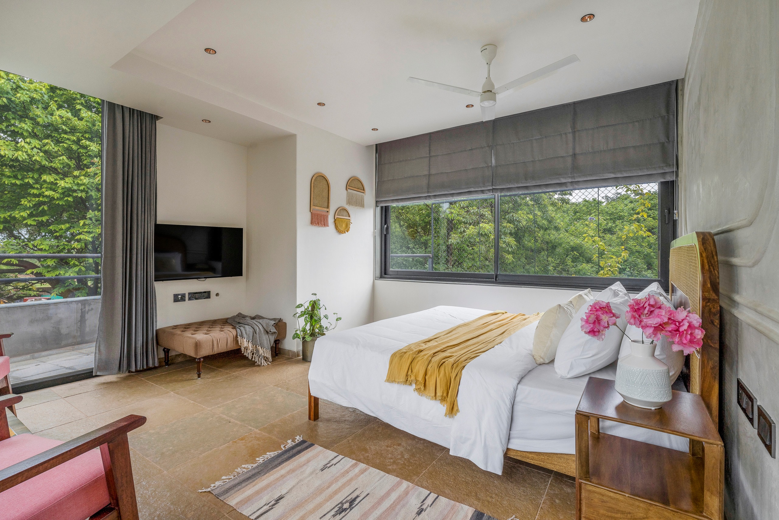 Lindsay Manor | VaNa | Private Pool | 1 KM Beach 23