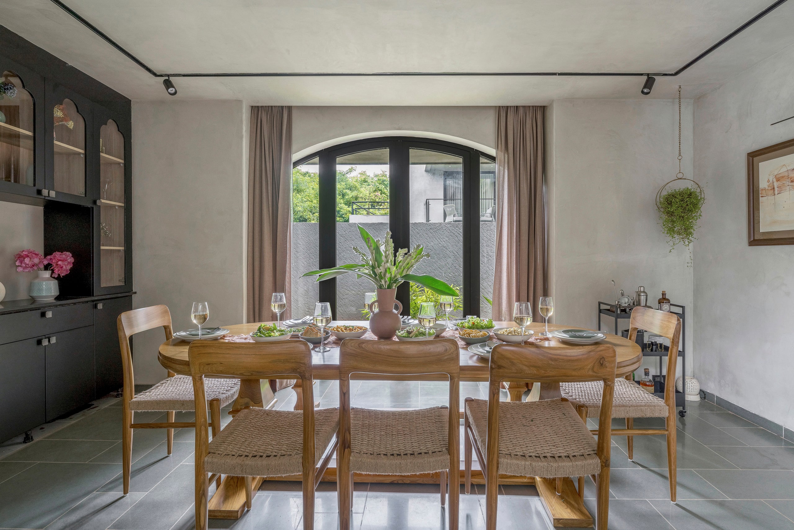 Lindsay Manor | VaNa | Private Pool | 1 KM Beach 15
