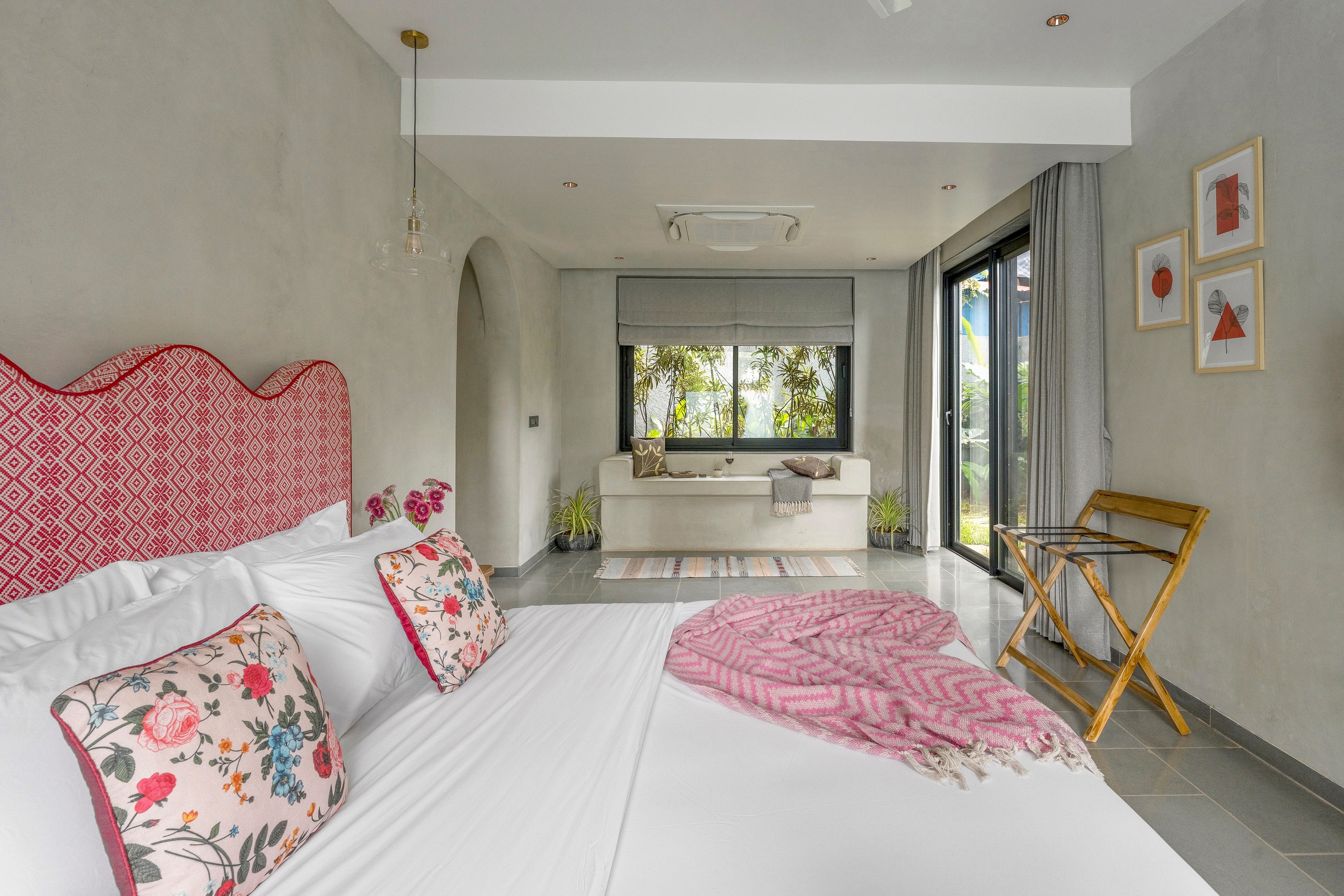 Lindsay Manor | VaNa | Private Pool | 1 KM Beach 18