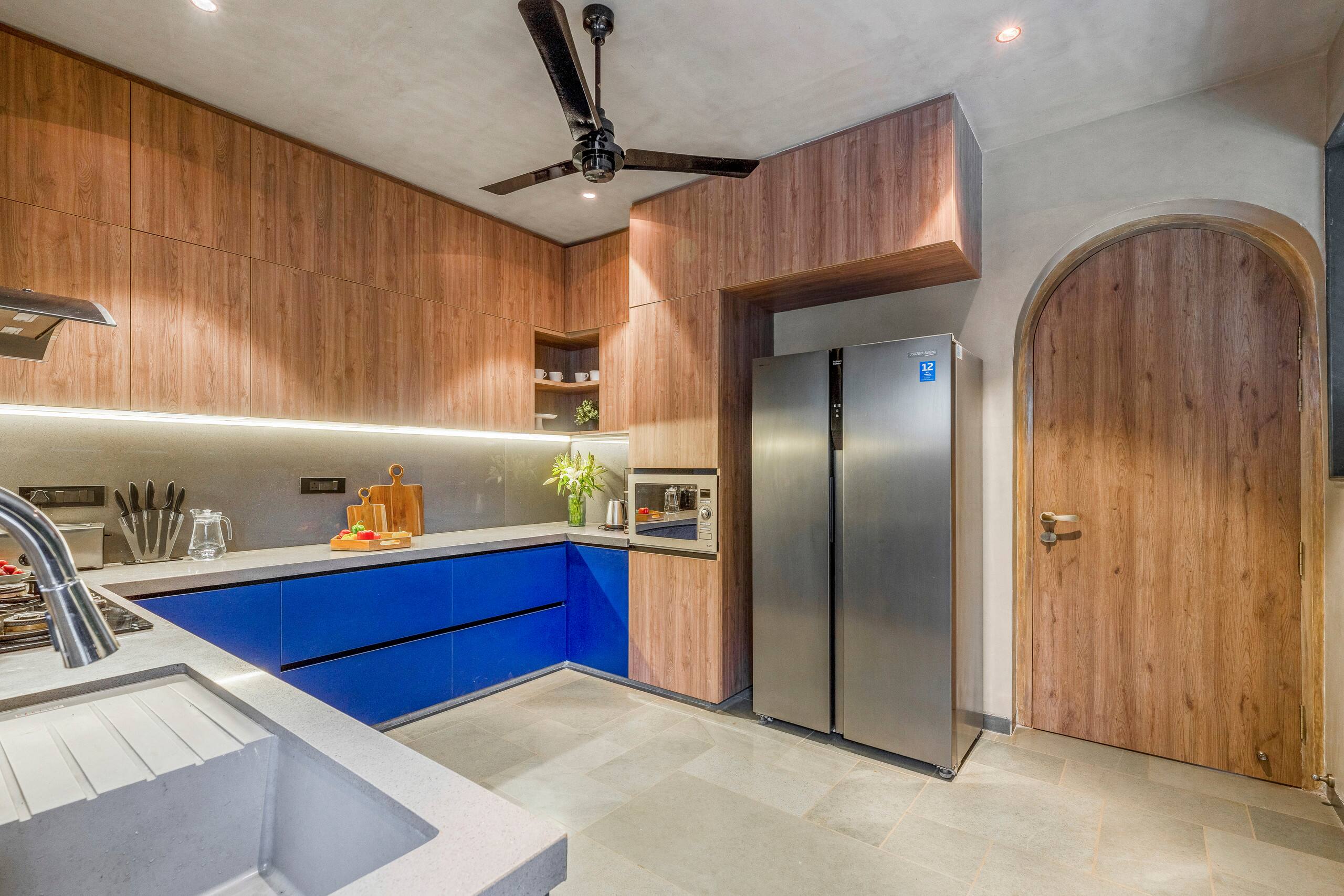 Lindsay Manor | VaNa | Private Pool | 1 KM Beach 14