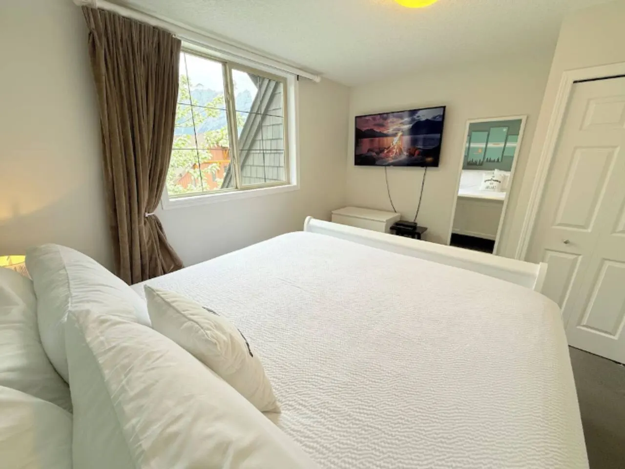 Premium 2-Bedroom Townhouse+ Mountain Views 19