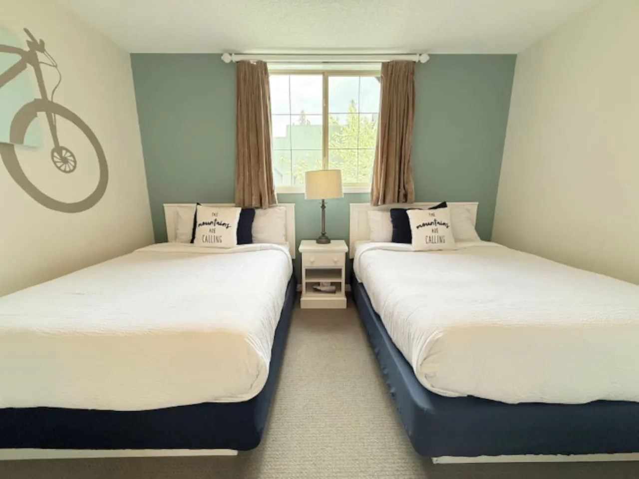 Premium 2-Bedroom Townhouse+ Mountain Views 5