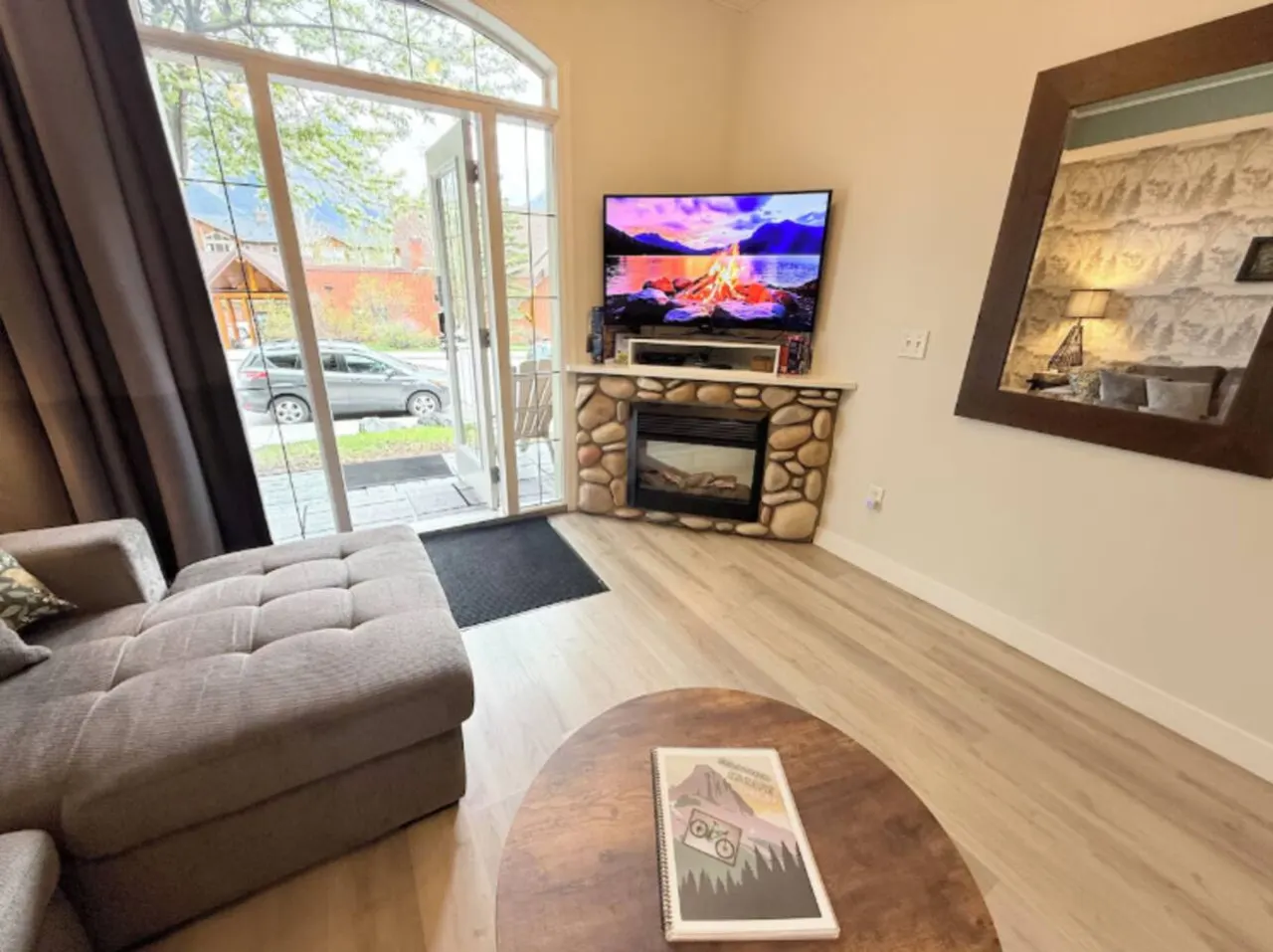 Premium 2-Bedroom Townhouse+ Mountain Views 8