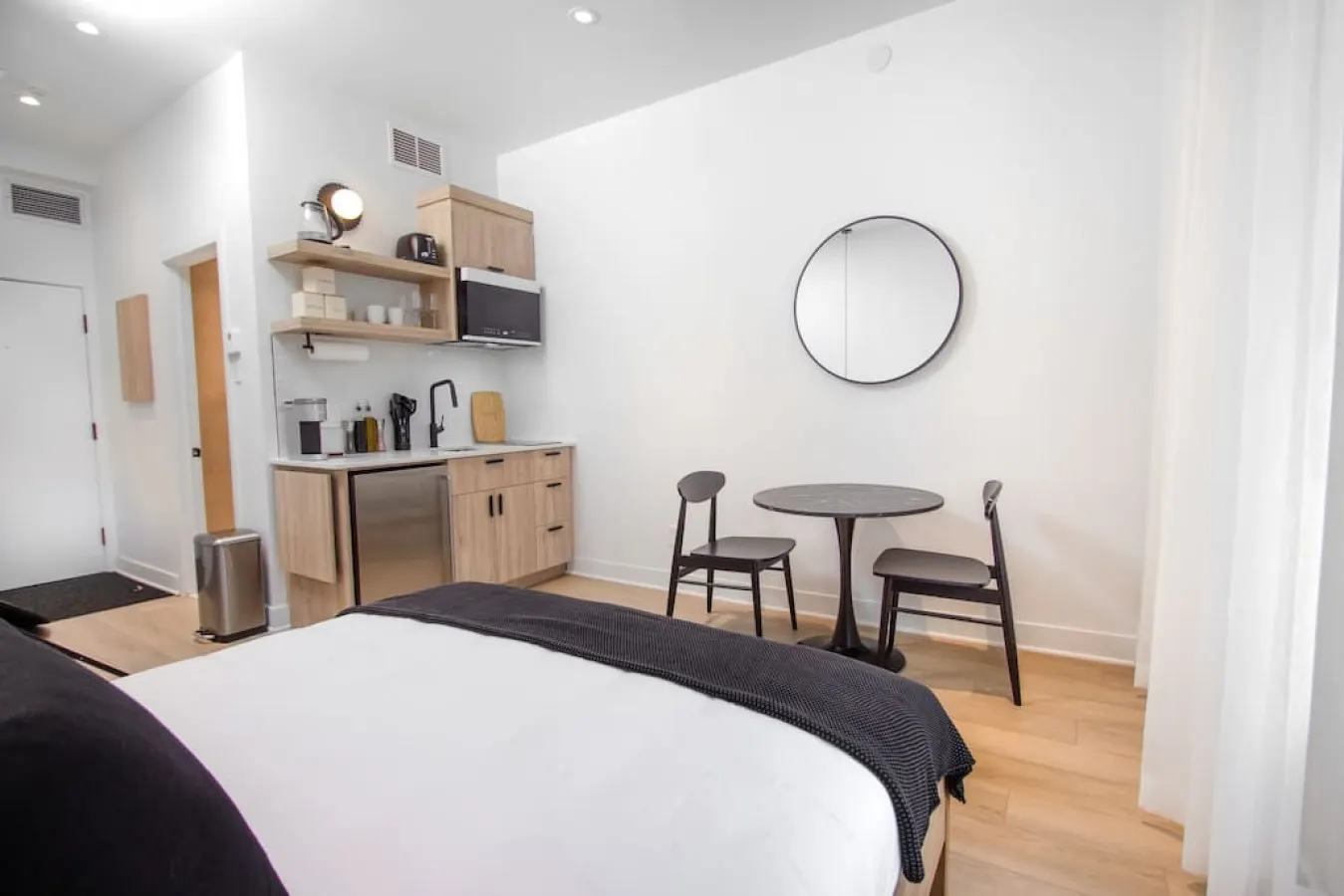 Studio11/Plateau/St-Denis/Terraces/SelfCheck-In/AC 11