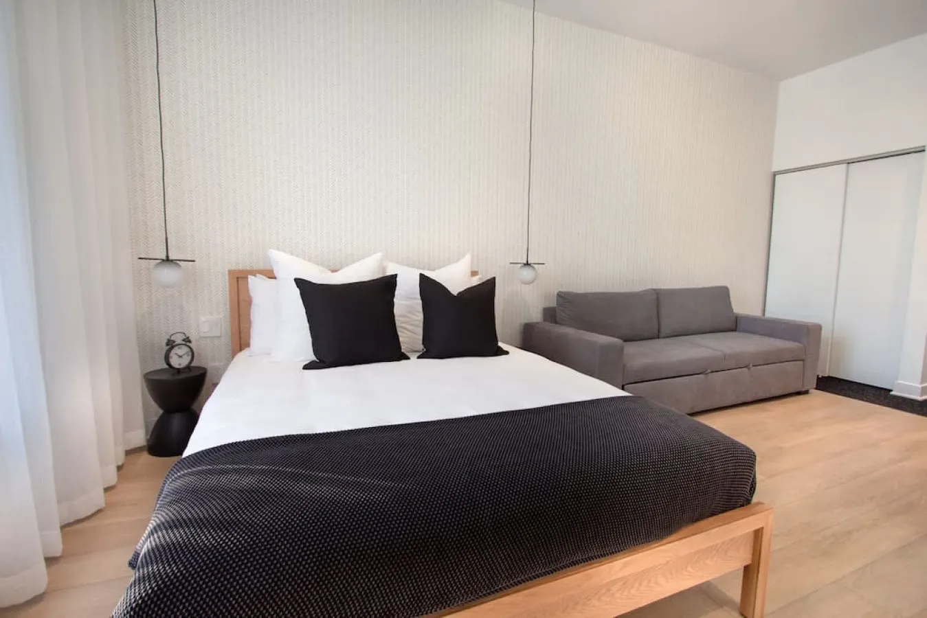 Studio11/Plateau/St-Denis/Terraces/SelfCheck-In/AC 8
