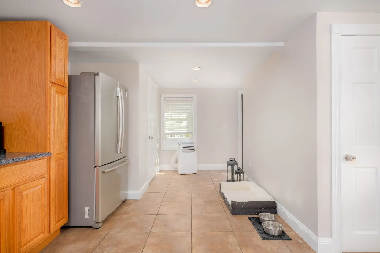 Hot Tub Haven: Dog-Friendly Retreat 20