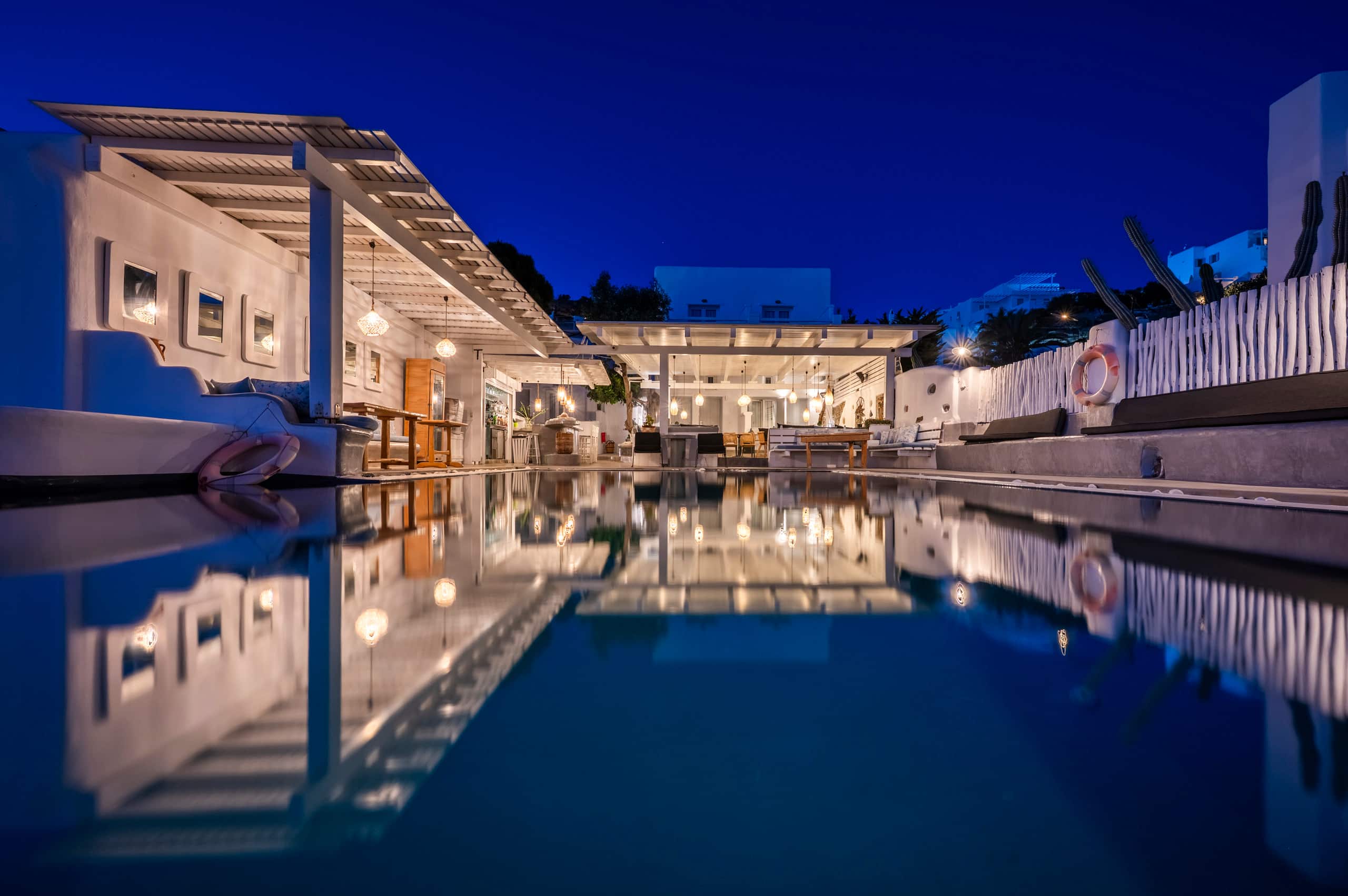 Comfort Suite Ground Floor | Flaskos Suites 32