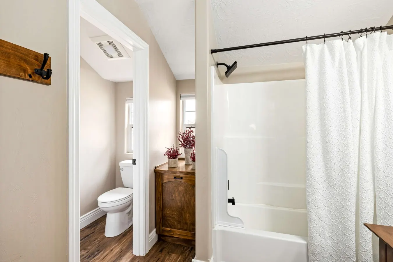 Award Winning Luxury Great Falls Retreat Hot Tub W & R 19