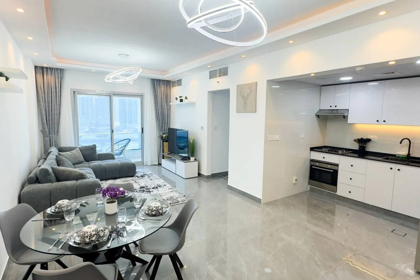 Dubai Marina - Cozy 2BHK Apartment 2