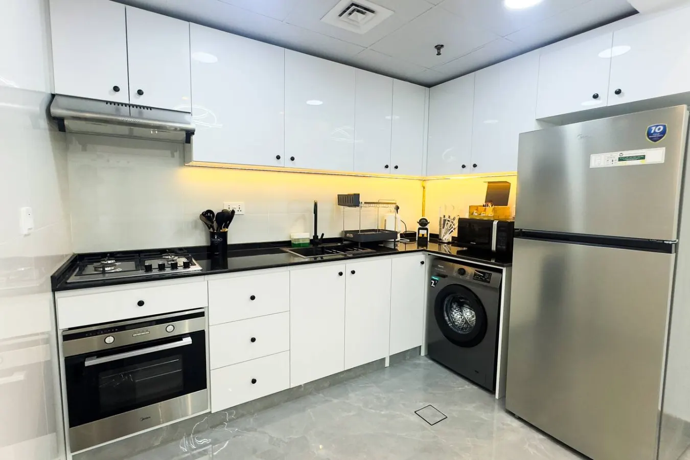 Dubai Marina - Cozy 2BHK Apartment 12
