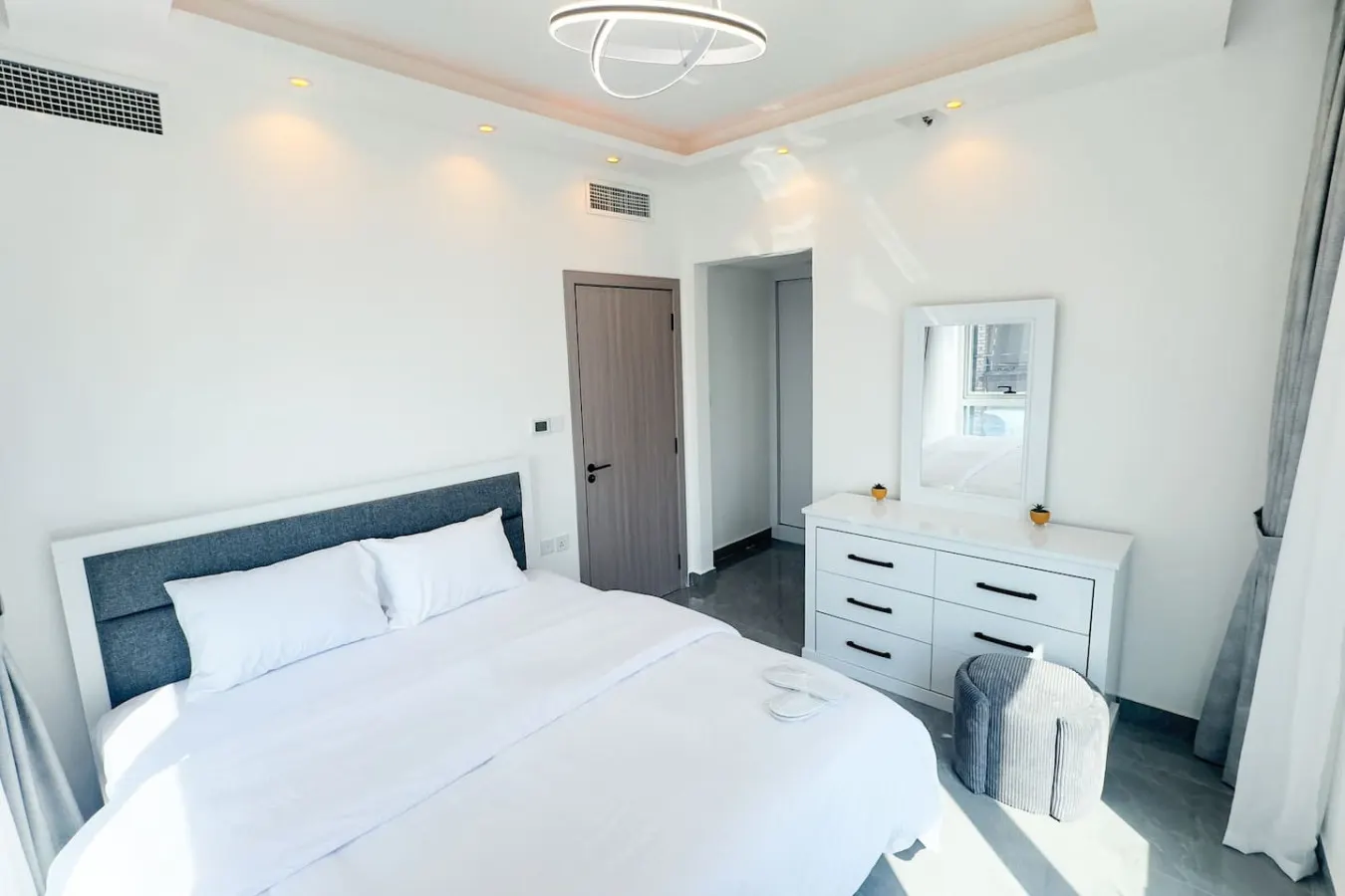 Dubai Marina - Cozy 2BHK Apartment 8