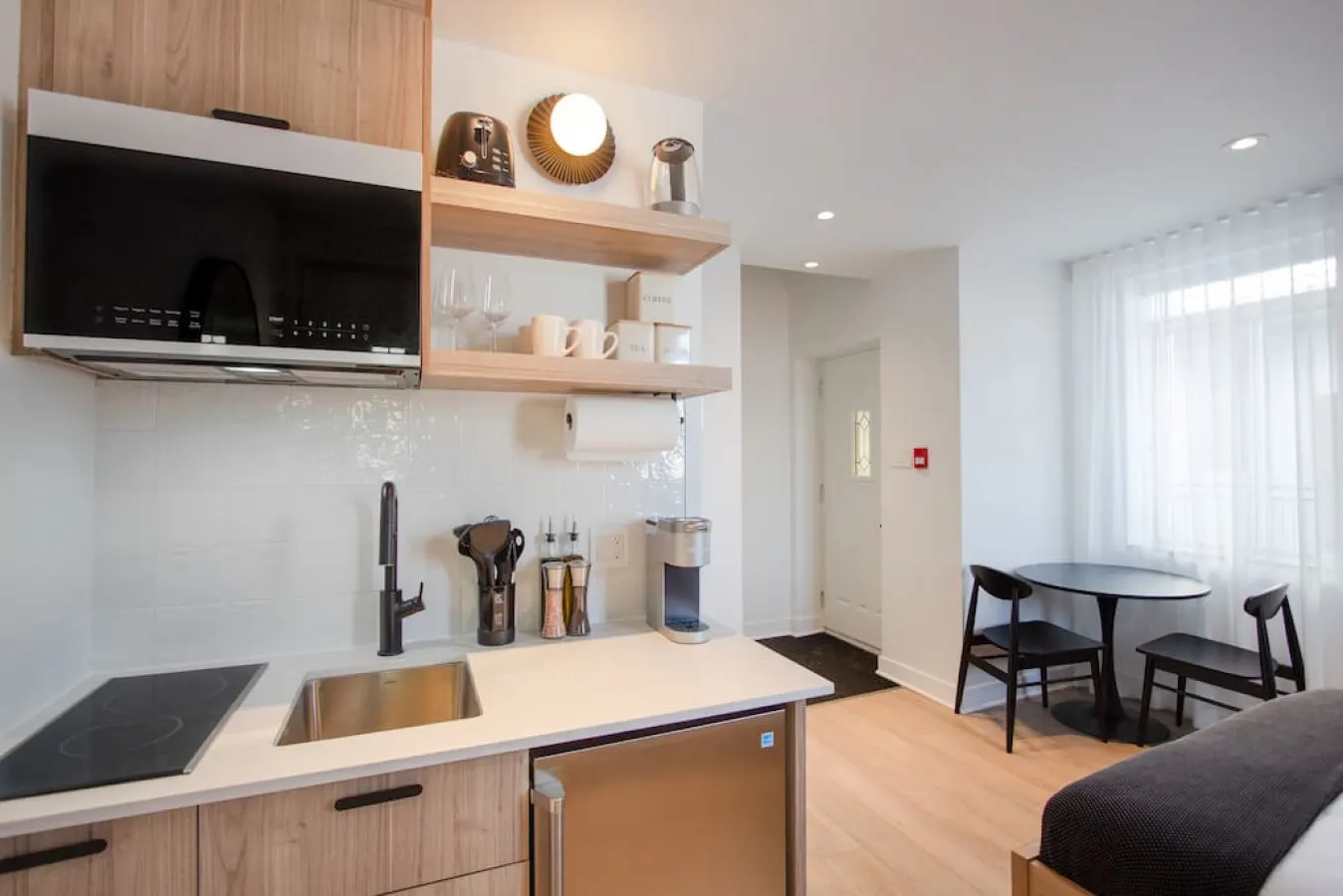 Studio10/Plateau/St-Denis/Terraces/SelfCheck-In/AC 18