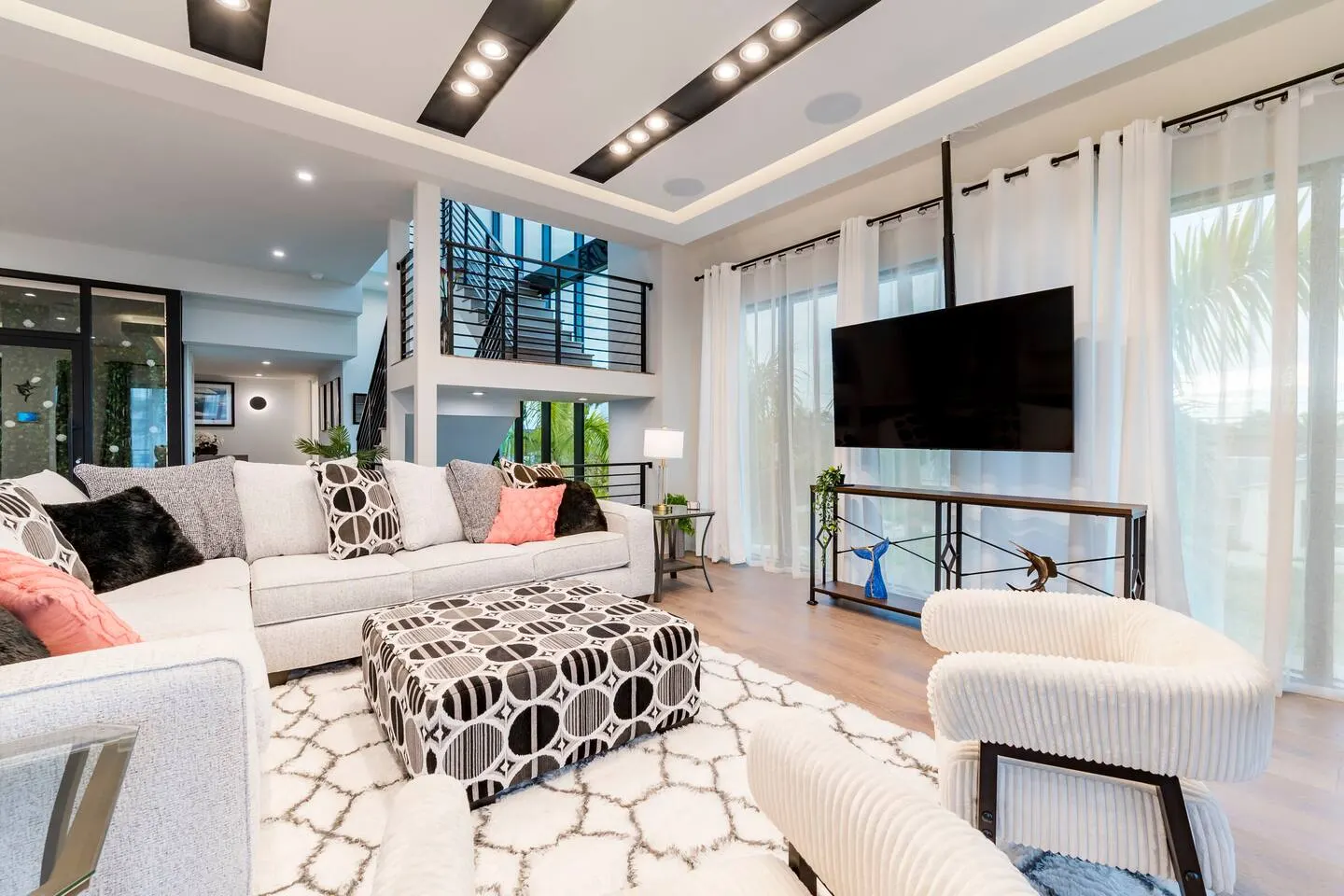 Redington Beach Luxury Home Pool + Theater 16