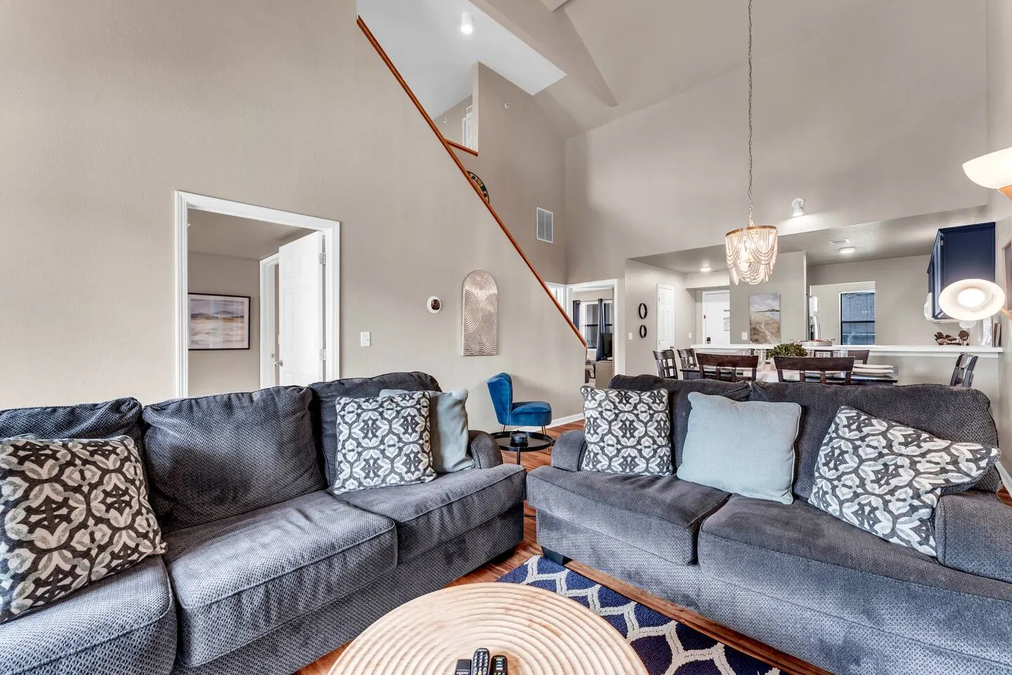 Indoor Pool/Hot tub, Pickleball, Golf and Lake! - Apartment 1