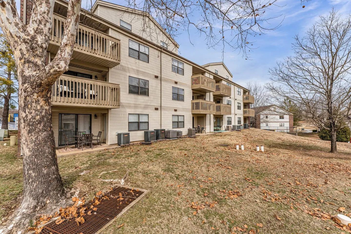 Indoor Pool/Hot tub, Pickleball, Golf and Lake! - Apartment 11