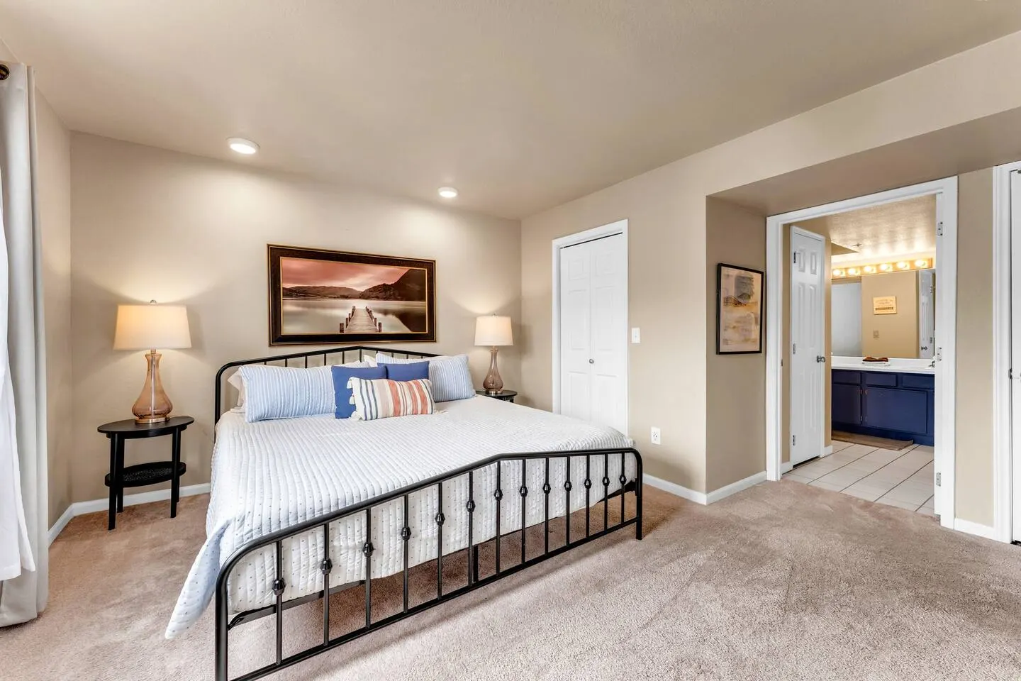 Indoor Pool/Hot tub, Pickleball, Golf and Lake! - Apartment 19