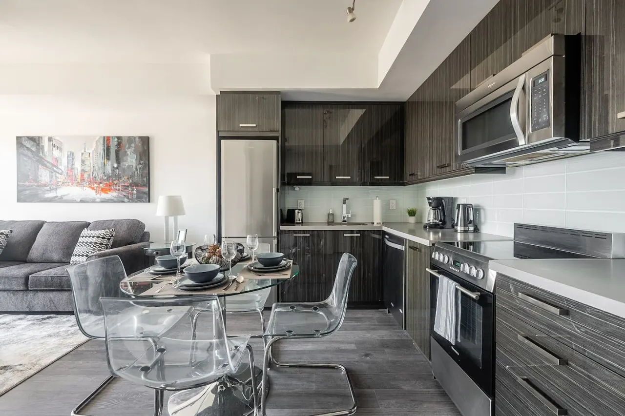 Modern 1BR Skyline Views Parking Sleeps 4 3