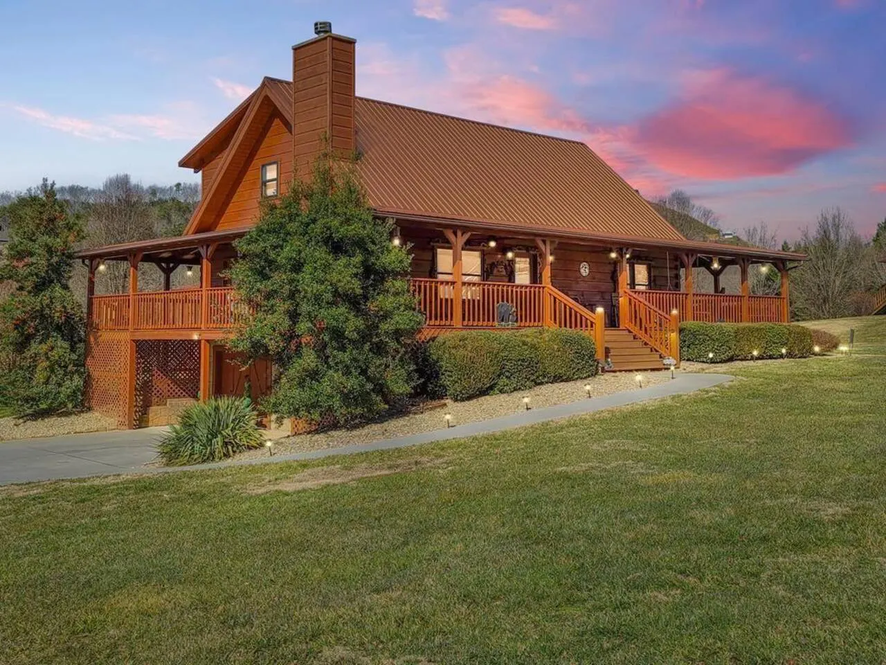 Autumn Rose: Best Darn Porch/Theater/Fire Pit/Pool 1