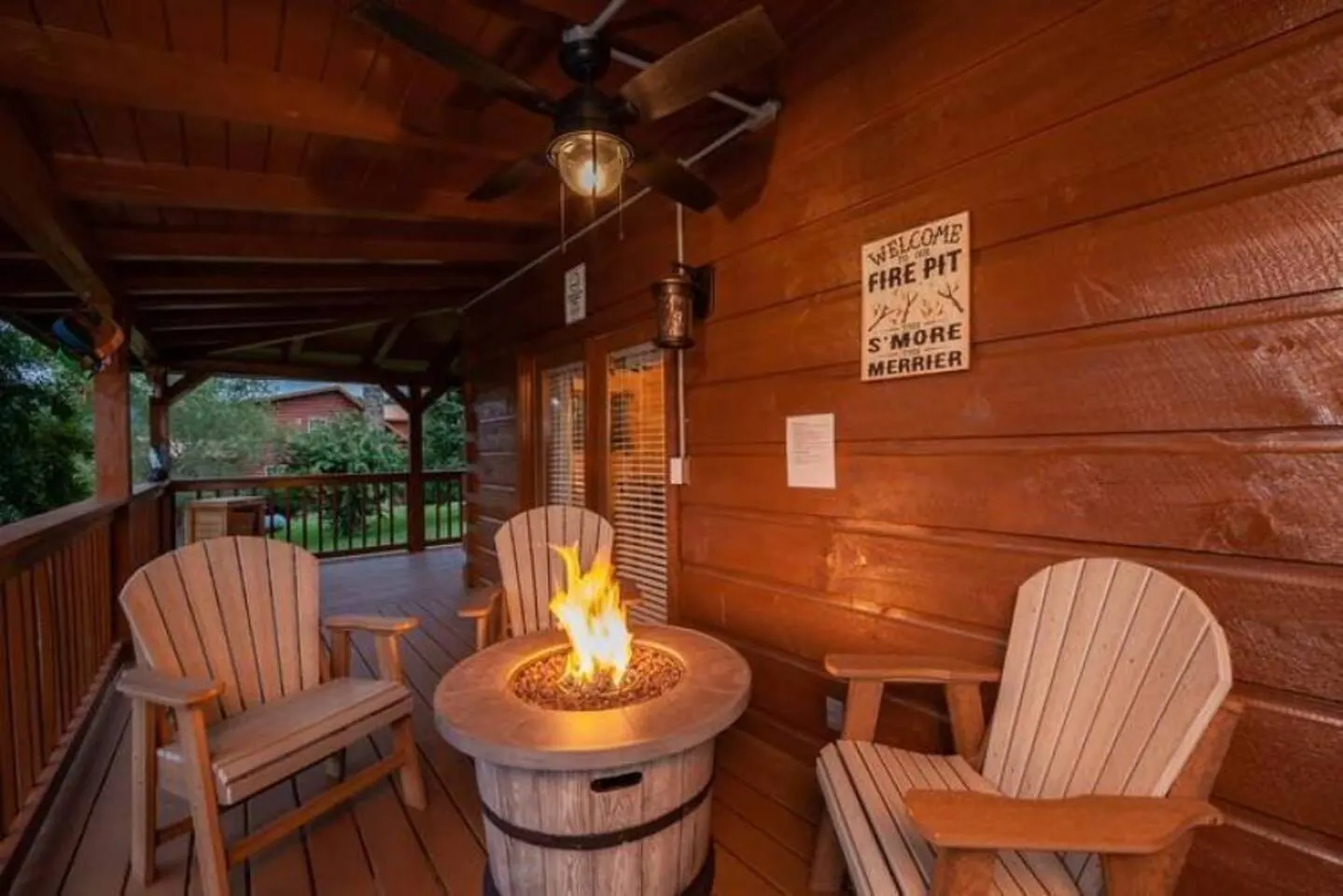 Autumn Rose: Best Darn Porch/Theater/Fire Pit/Pool 11