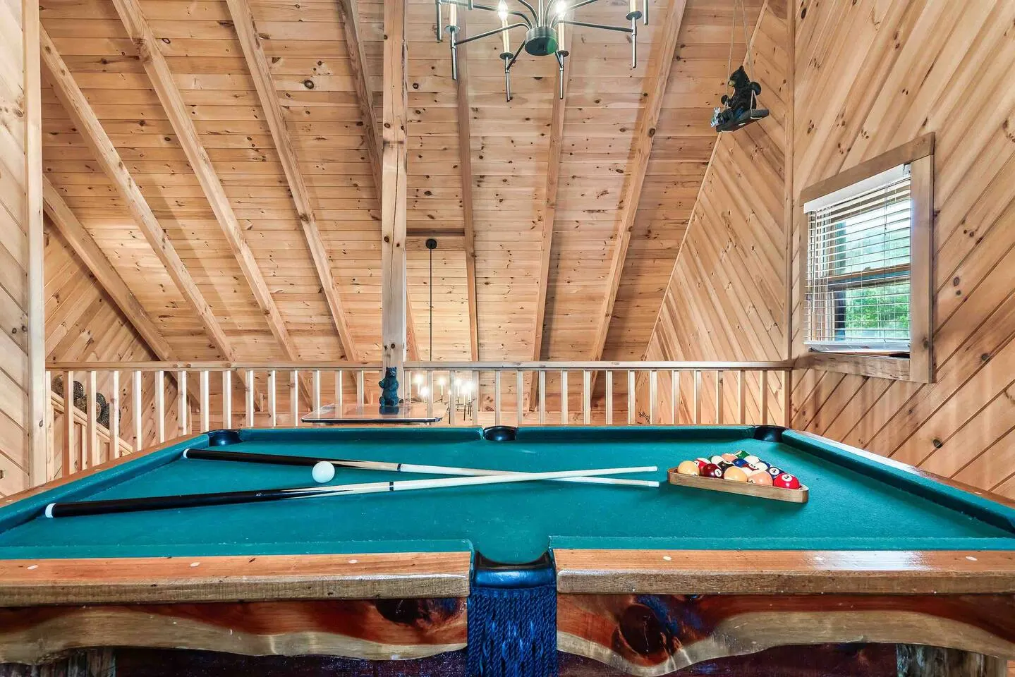 Autumn Rose: Best Darn Porch/Theater/Fire Pit/Pool 12