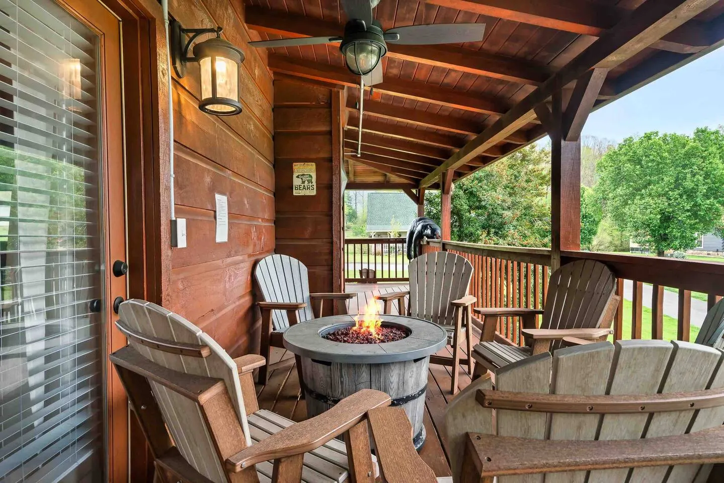 Autumn Rose: Best Darn Porch/Theater/Fire Pit/Pool 18