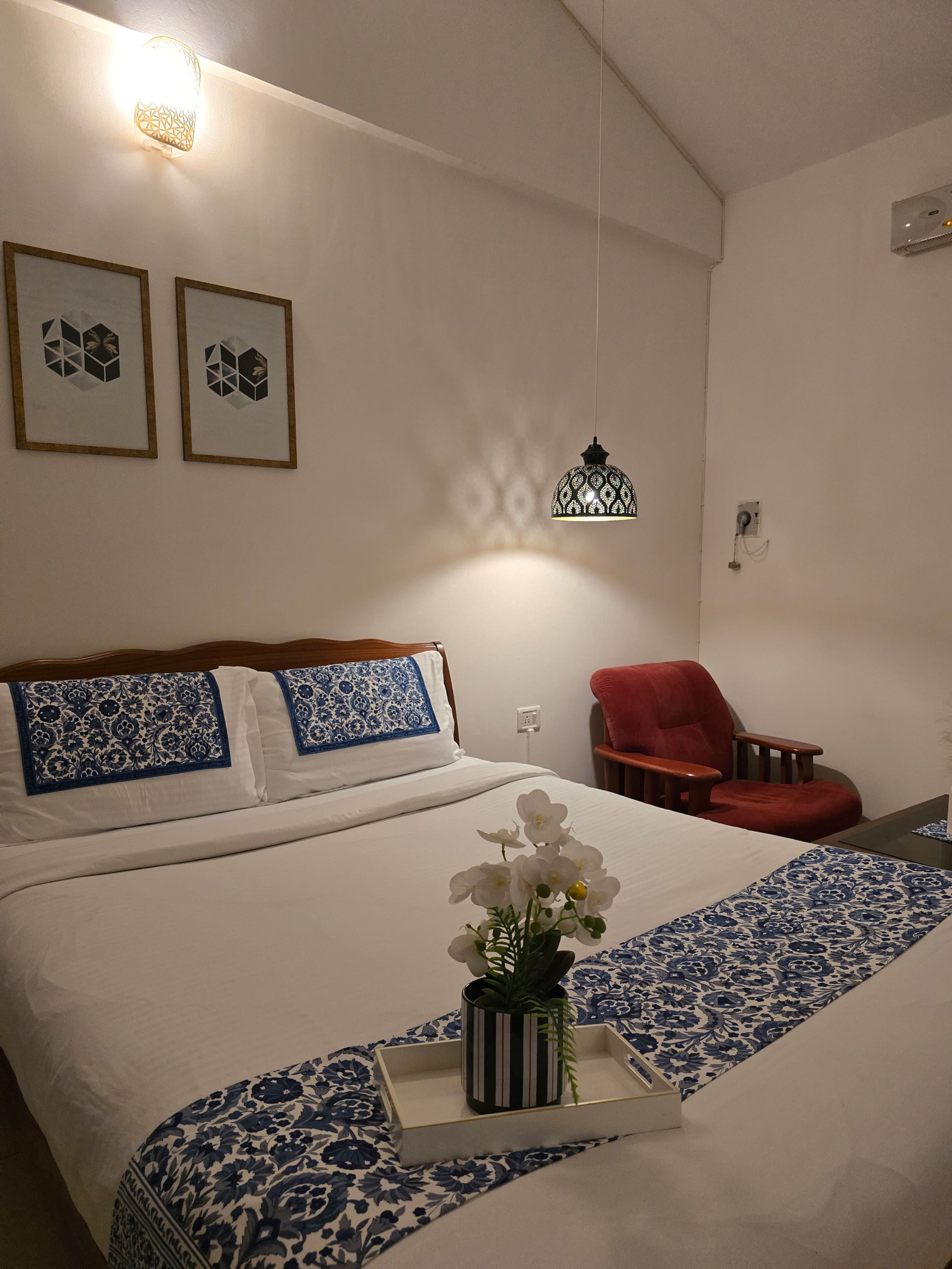 Coziyo Nest | City Center | 5-mins walk to Beach. 6