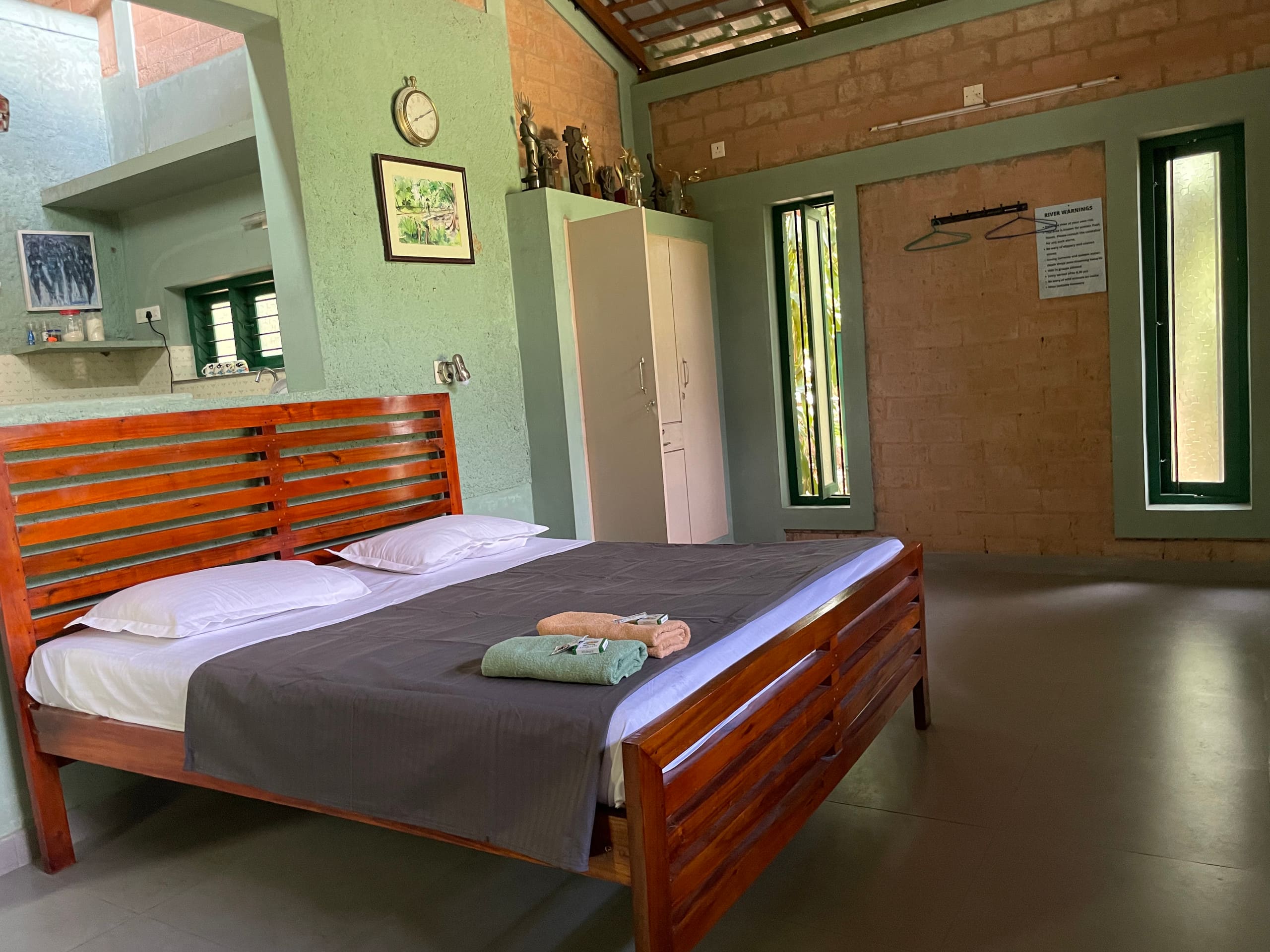 'Ritu'- Riverside Retreat 11