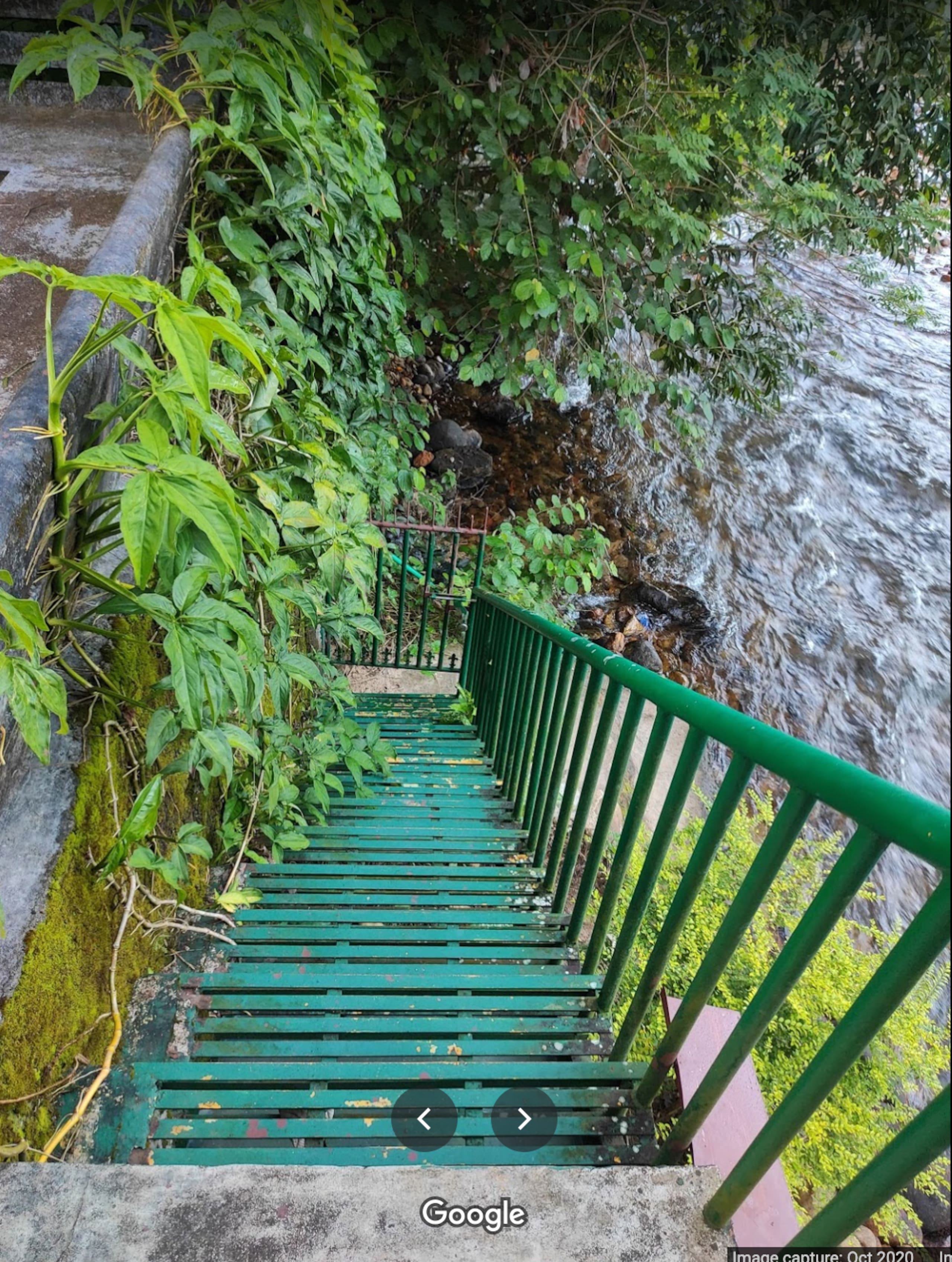 'Ritu'- Riverside Retreat 6