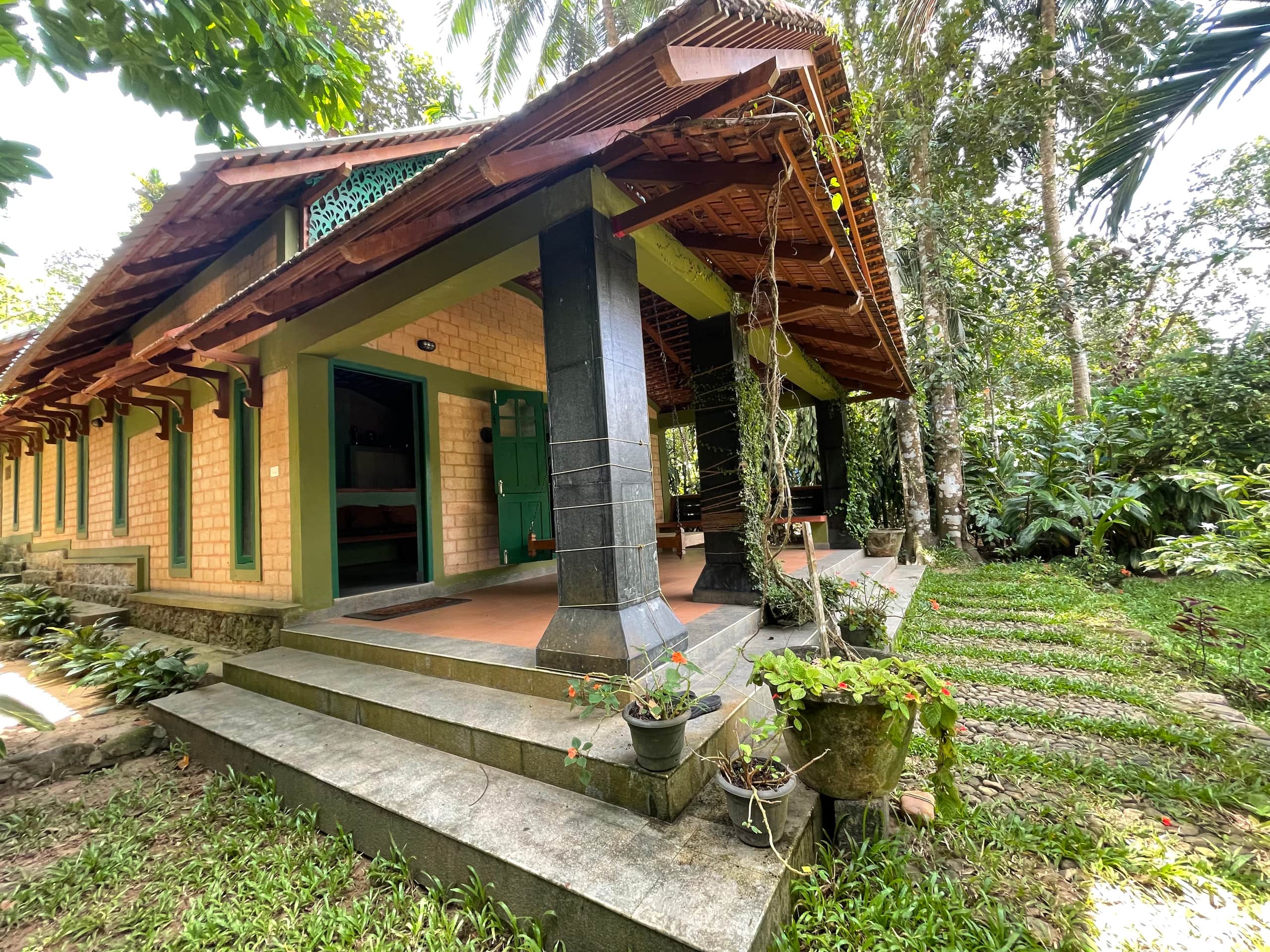 'Ritu'- Riverside Retreat 3