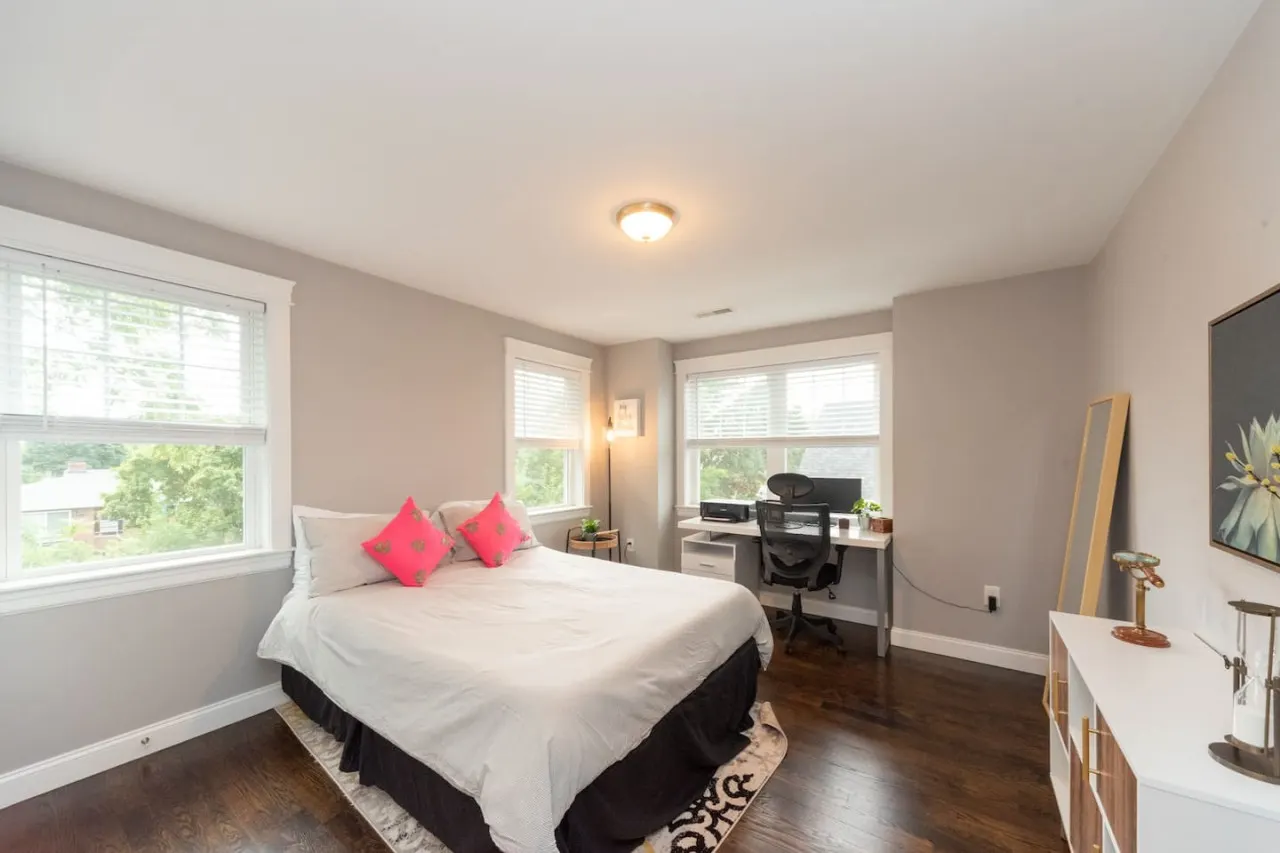 Ultra-Luxurious Home near Boston (Pet-Friendly) 18