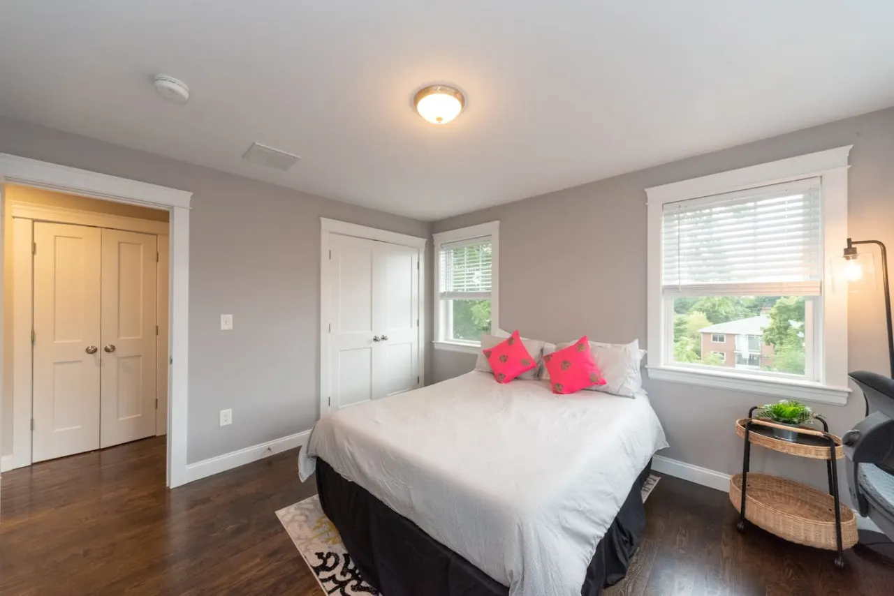 Ultra-Luxurious Home near Boston (Pet-Friendly) 20